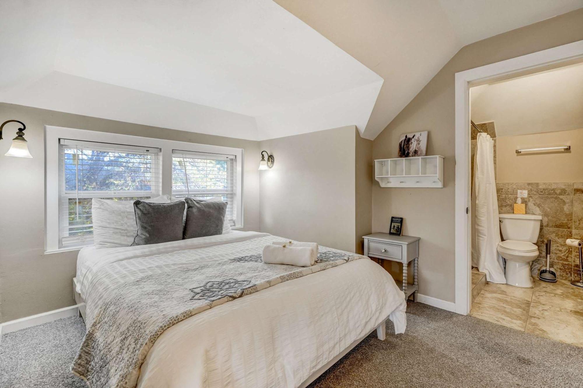 Family-friendly Oasis In The Heart Of Holiday home Colorado Springs