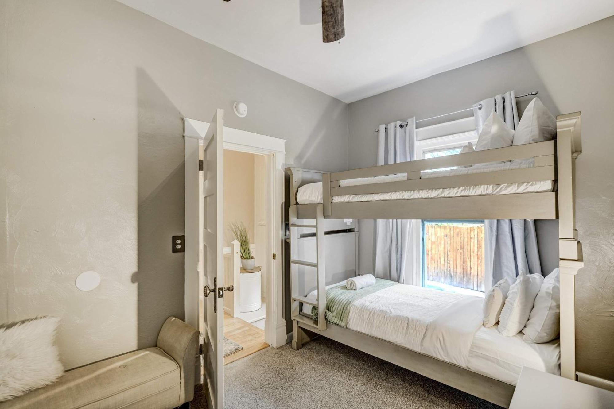 Family-friendly Oasis In The Heart Of * Colorado Springs