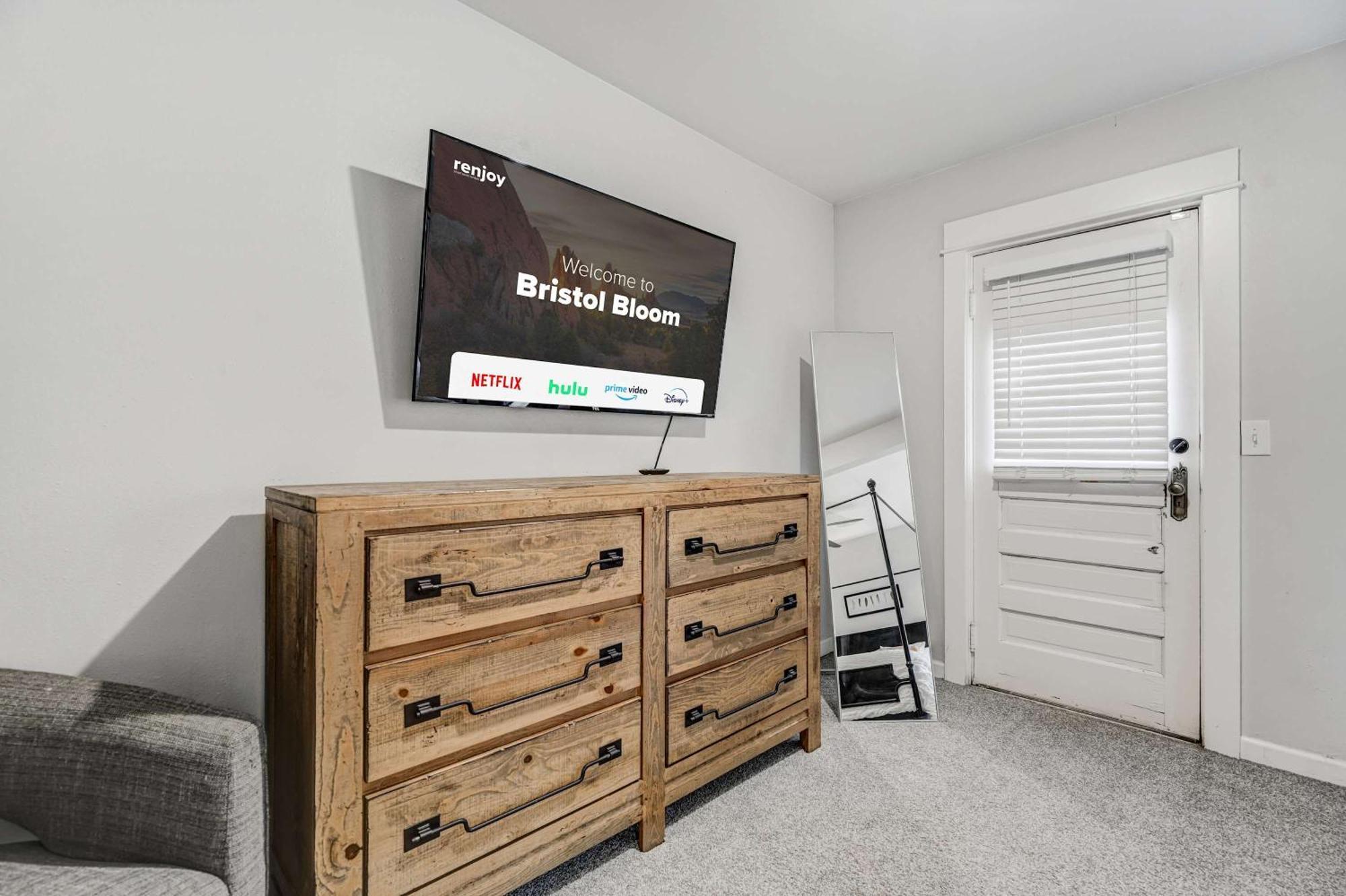 Family-friendly Oasis In The Heart Of Holiday home Colorado Springs