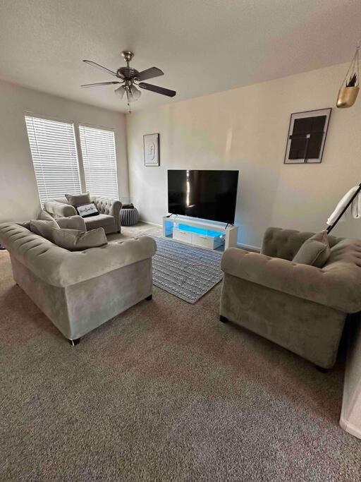 Gem - 8 Mins To Airport & Downtown With Free Parking Holiday home Colorado Springs