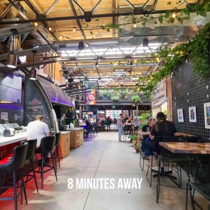 Gem - 8 Mins To Airport & Downtown With Free Parking *
