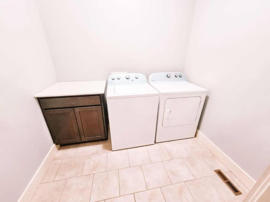Holiday home Large Pet Friendly Near The Broadmoor *
