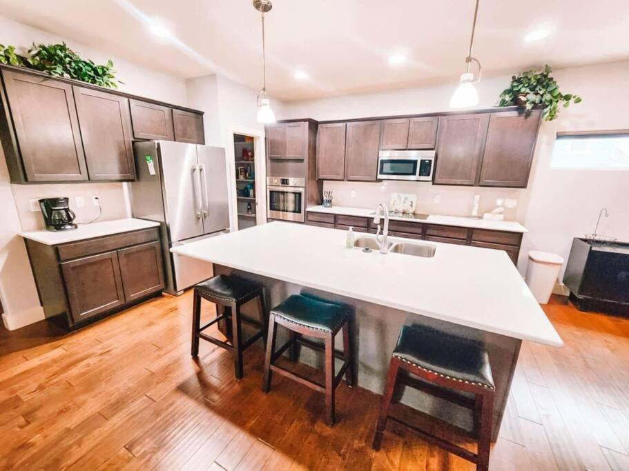 Holiday home Large Pet Friendly Near The Broadmoor