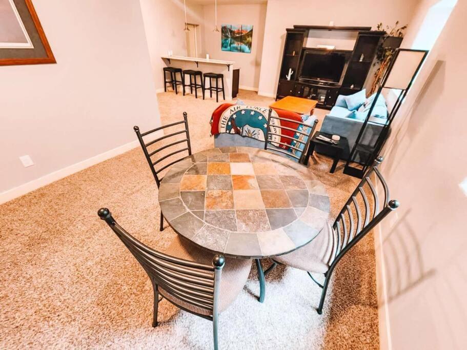Large Pet Friendly Near The Broadmoor