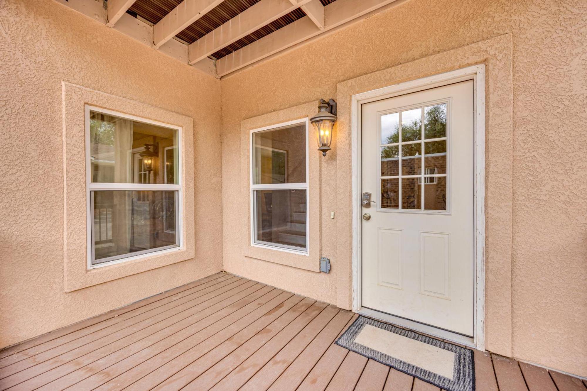 House With Balcony And Gas Grill * Colorado Springs