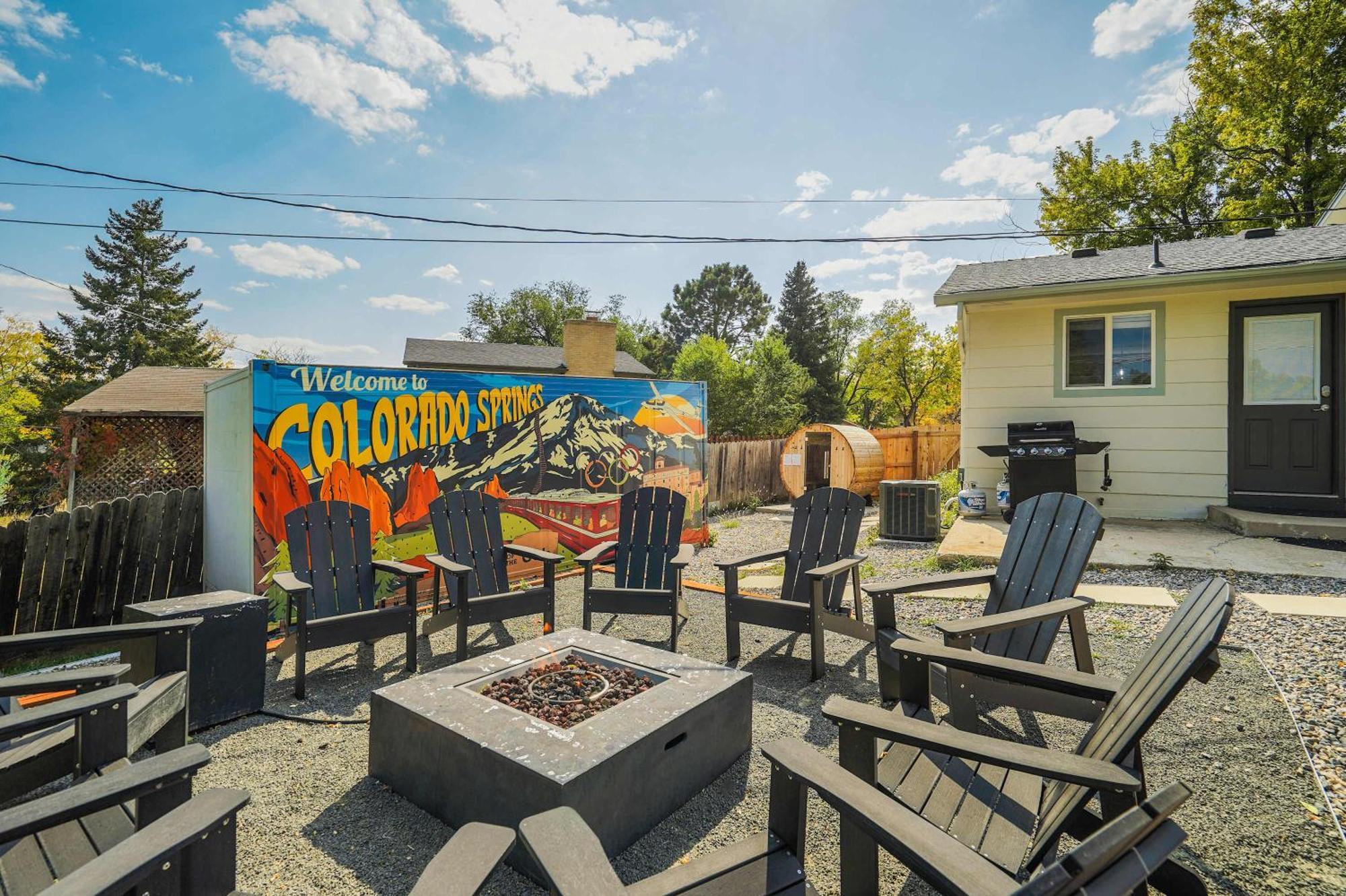 Holiday home Tonka Valley - Chic Hot Tub Bbq Fire Pit *