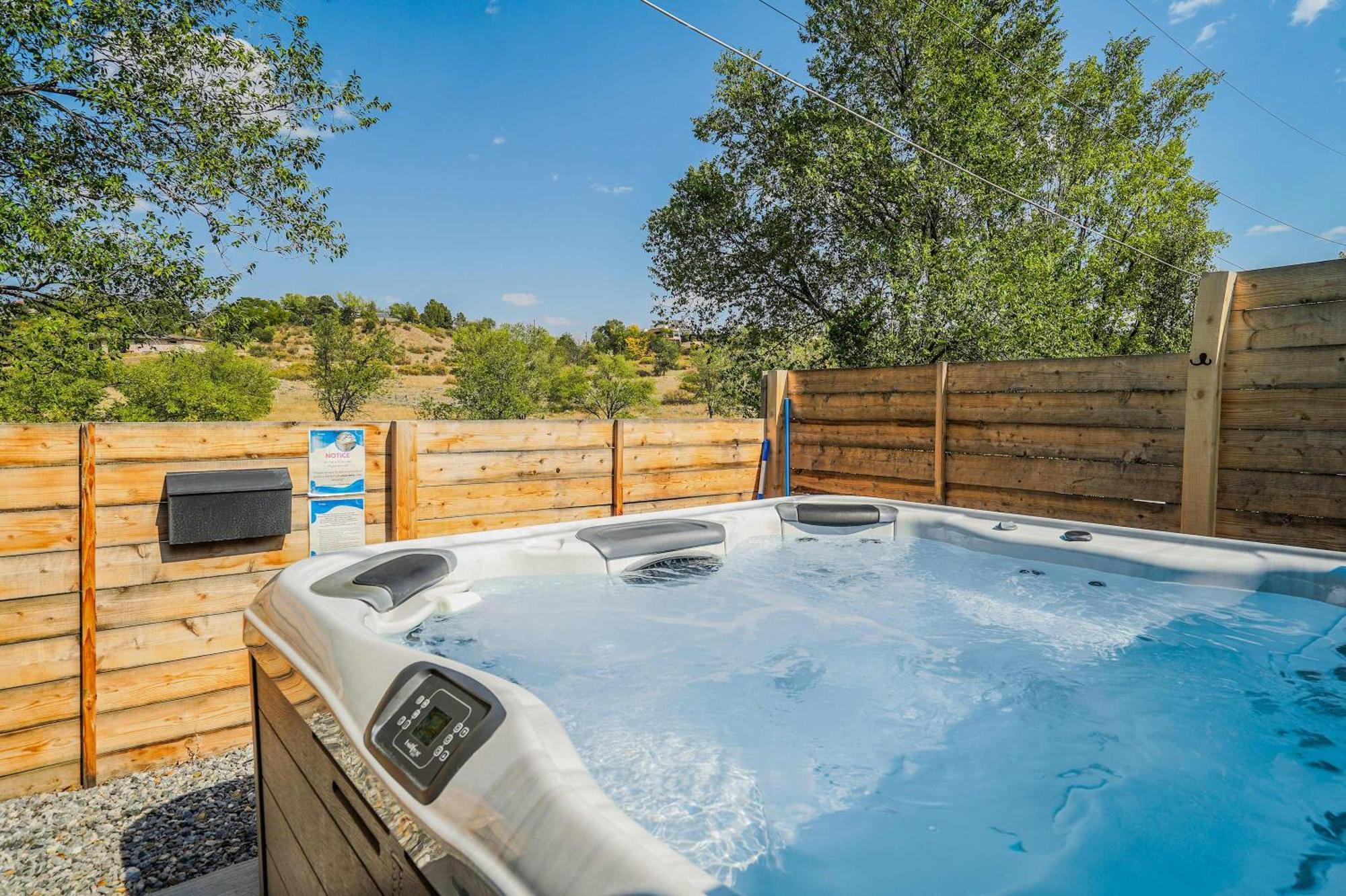 Tonka Valley - Chic Hot Tub Bbq Fire Pit *