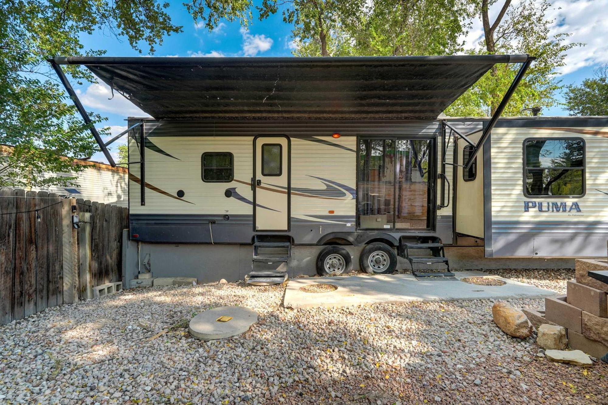 Red Rock Puma - Glamping Bbq Fire Pit Campsite