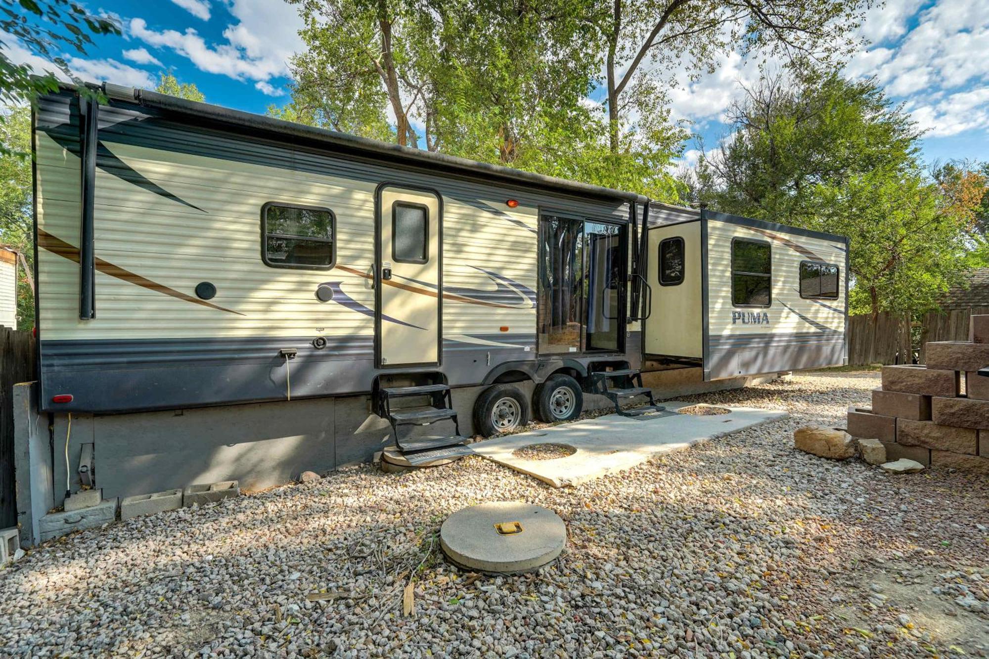 Red Rock Puma - Glamping Bbq Fire Pit Colorado Springs
