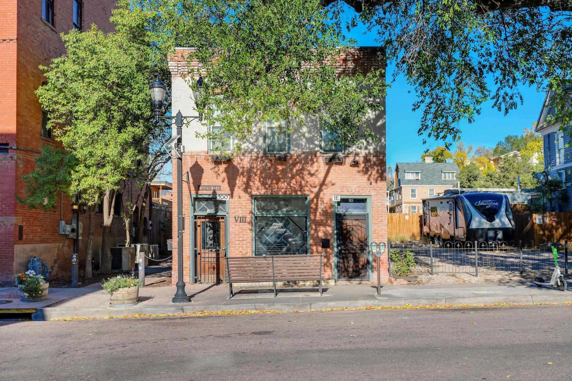 Miners Anvil - Steps To Historic District Colorado Springs
