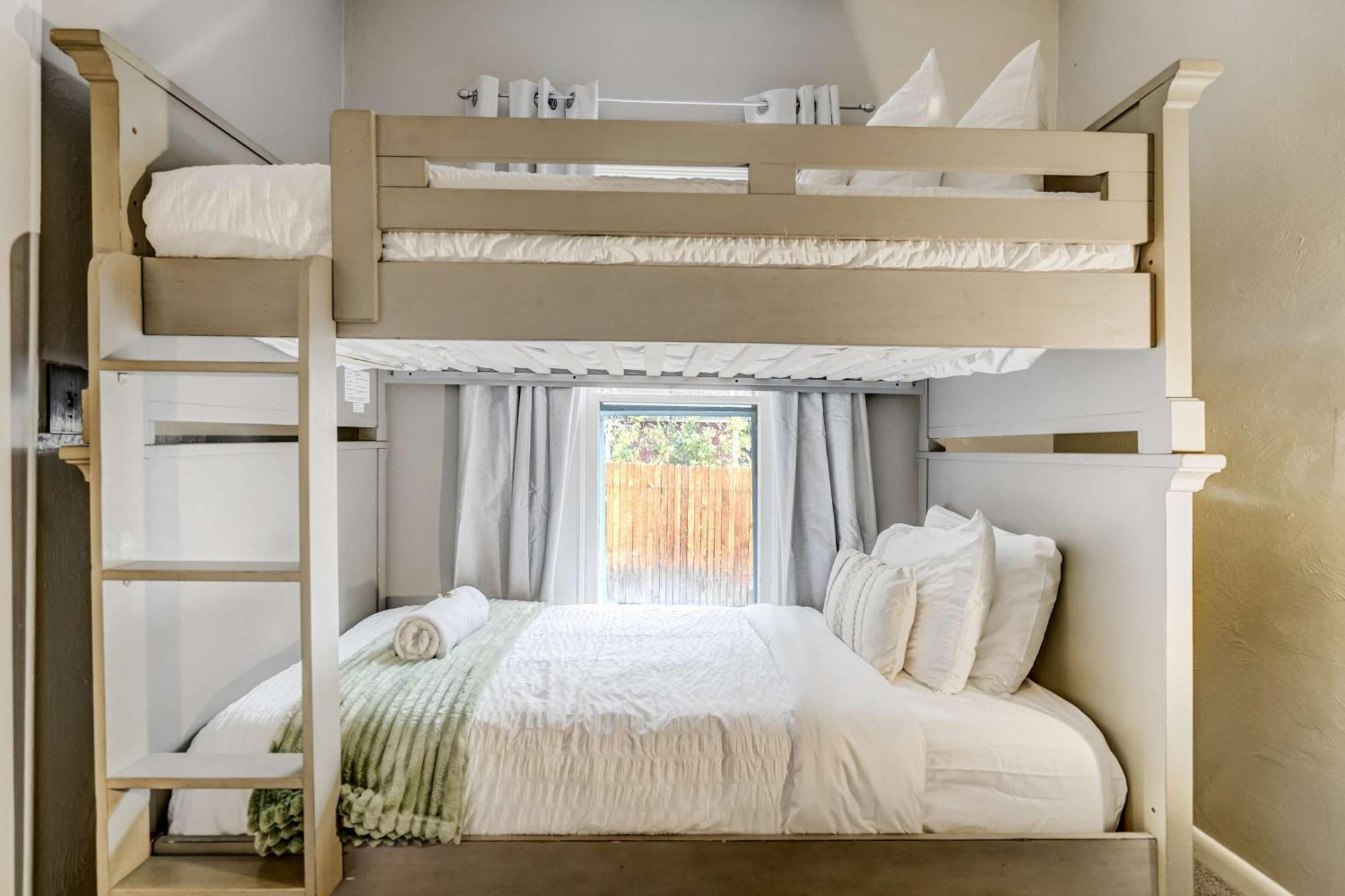 Holiday home Family-friendly Oasis In The Heart Of *