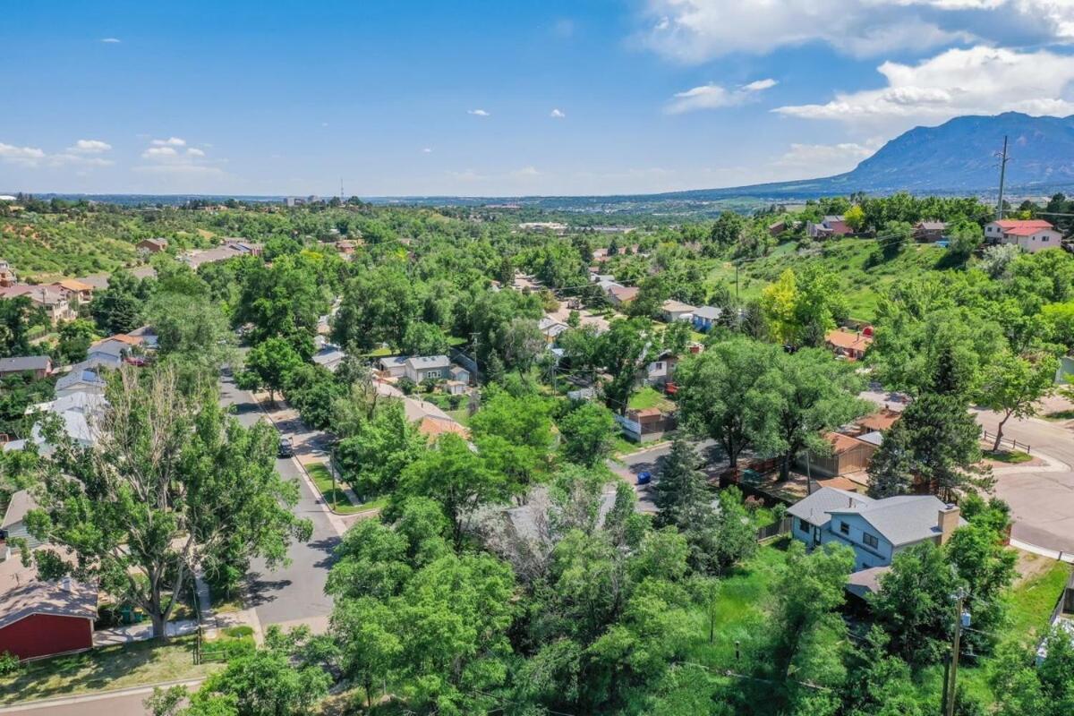 Apartment Bullseye Hot Tub & Bbq For Gatherings Colorado Springs