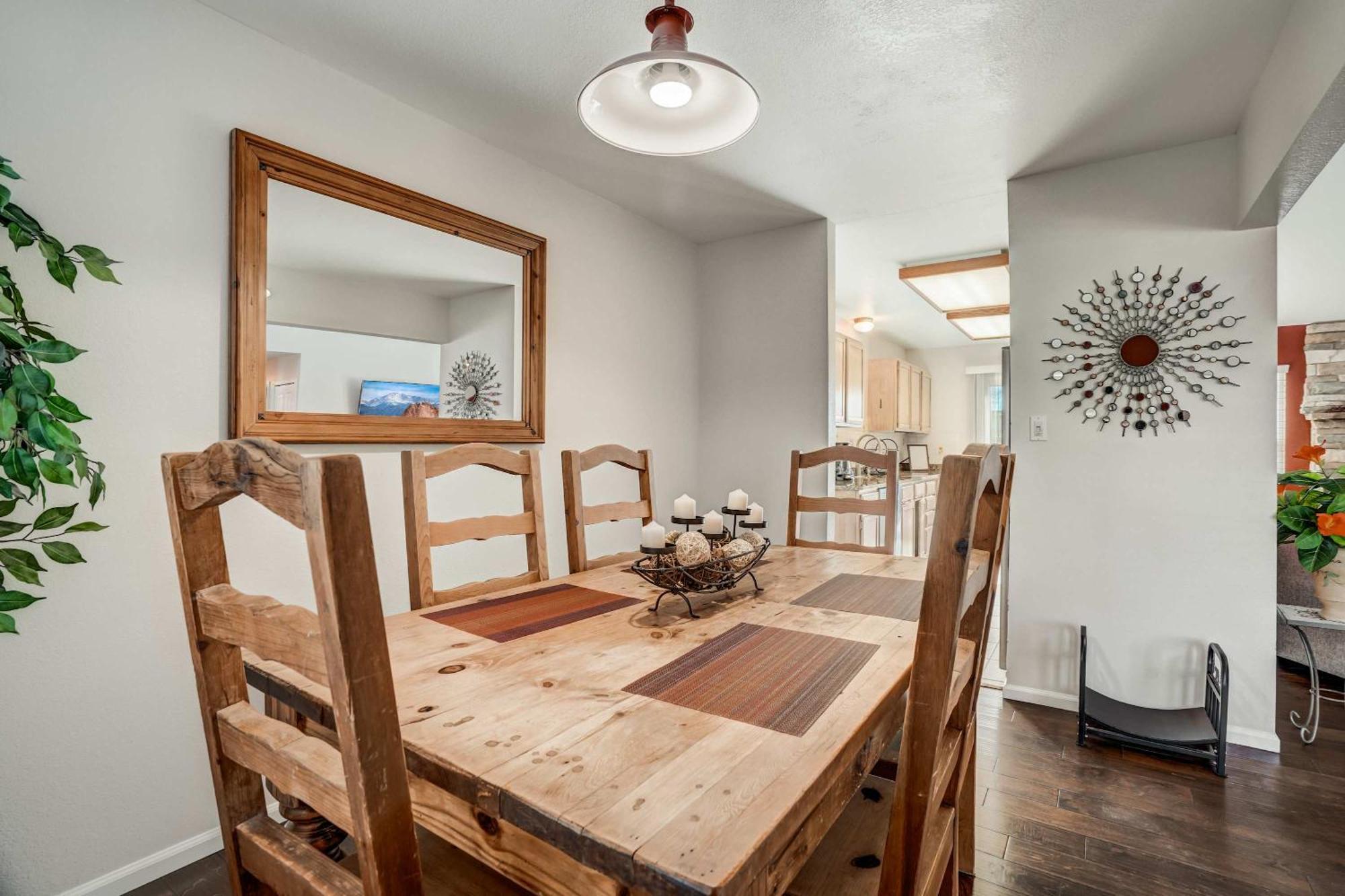 3bd Quiet Suburbs Restaurants & Parks