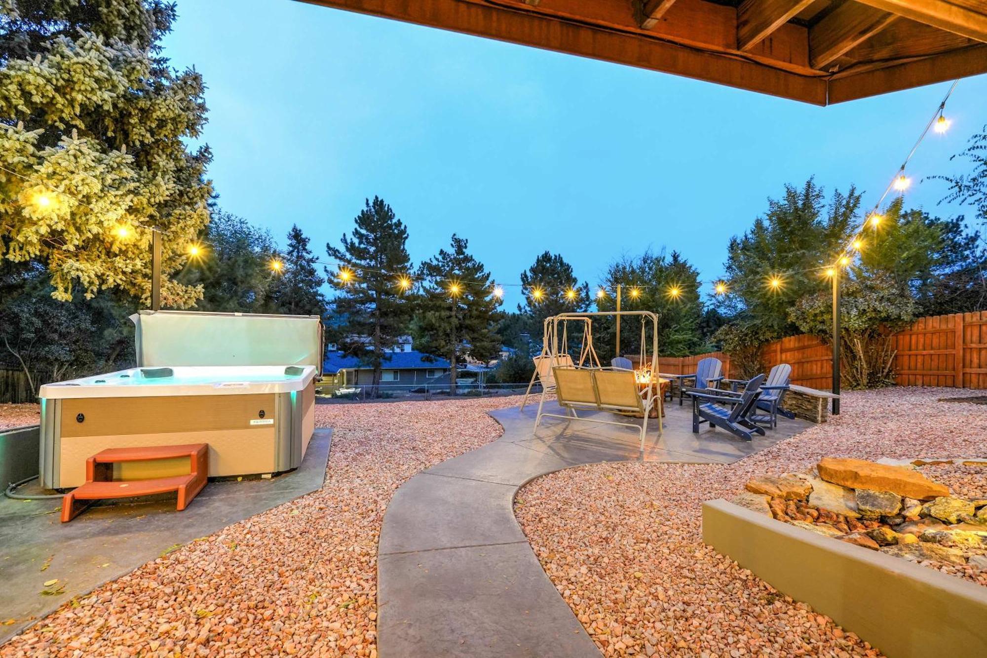 Holiday home Luxury 5bd Retreat Hot Tub Fire Table Mtn Views Colorado Springs