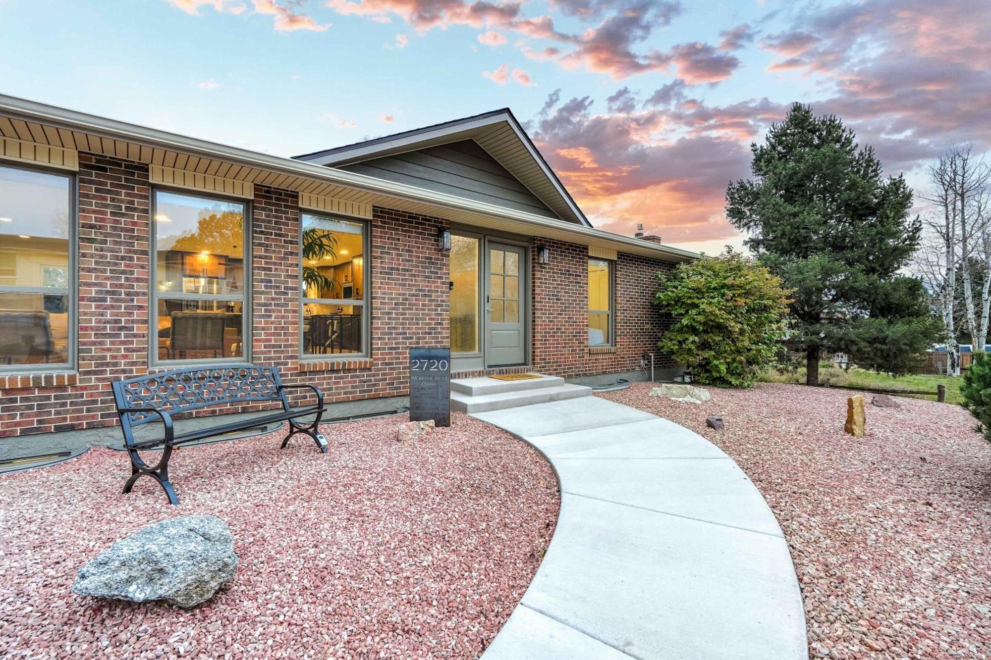 Luxury 5bd Retreat Hot Tub Fire Table Mtn Views * Colorado Springs