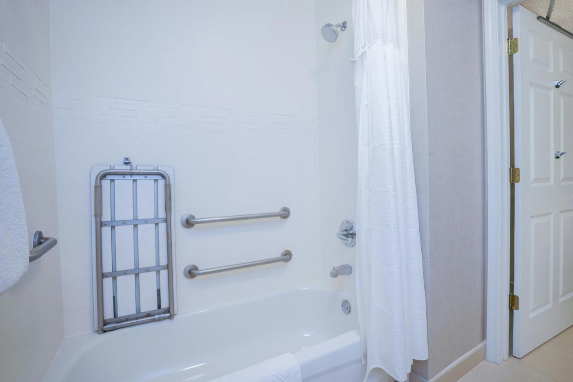 Hotel North/air Force Academy 3*