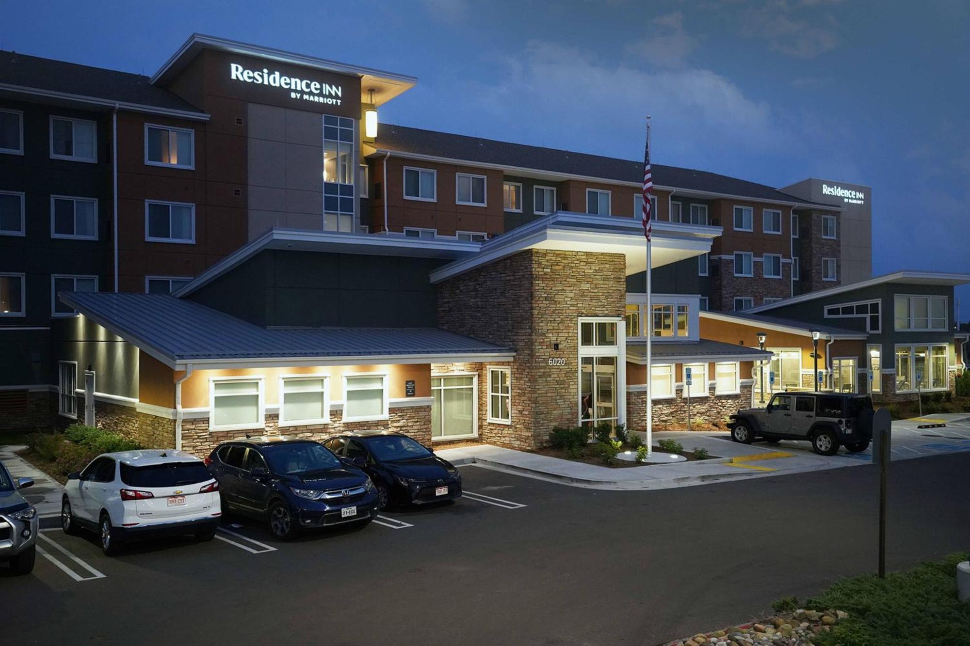 By Marriott First & Main 3* Colorado Springs