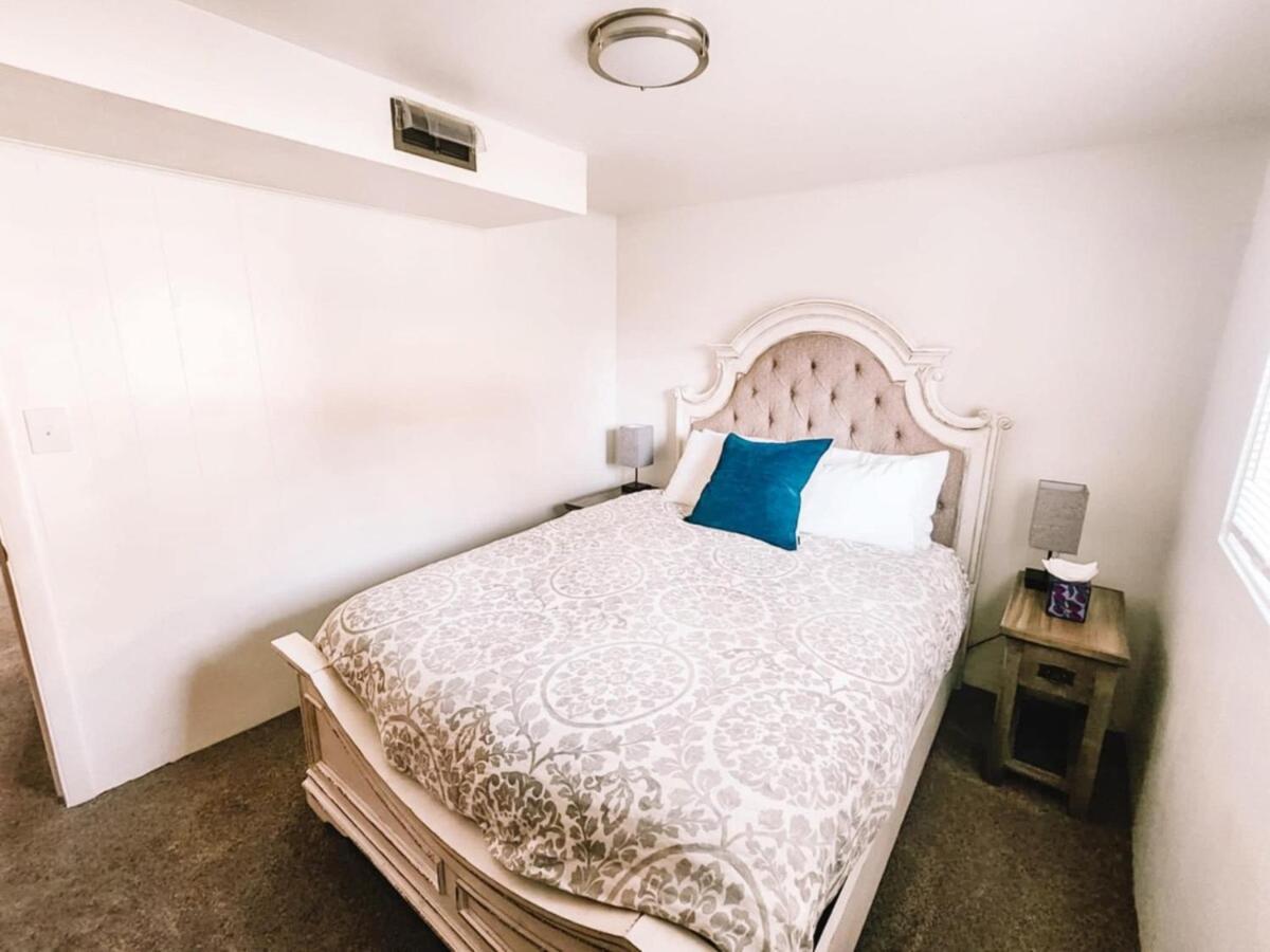 Villa Pet Friendly Gorgeous Large 5 Bdrm Near *