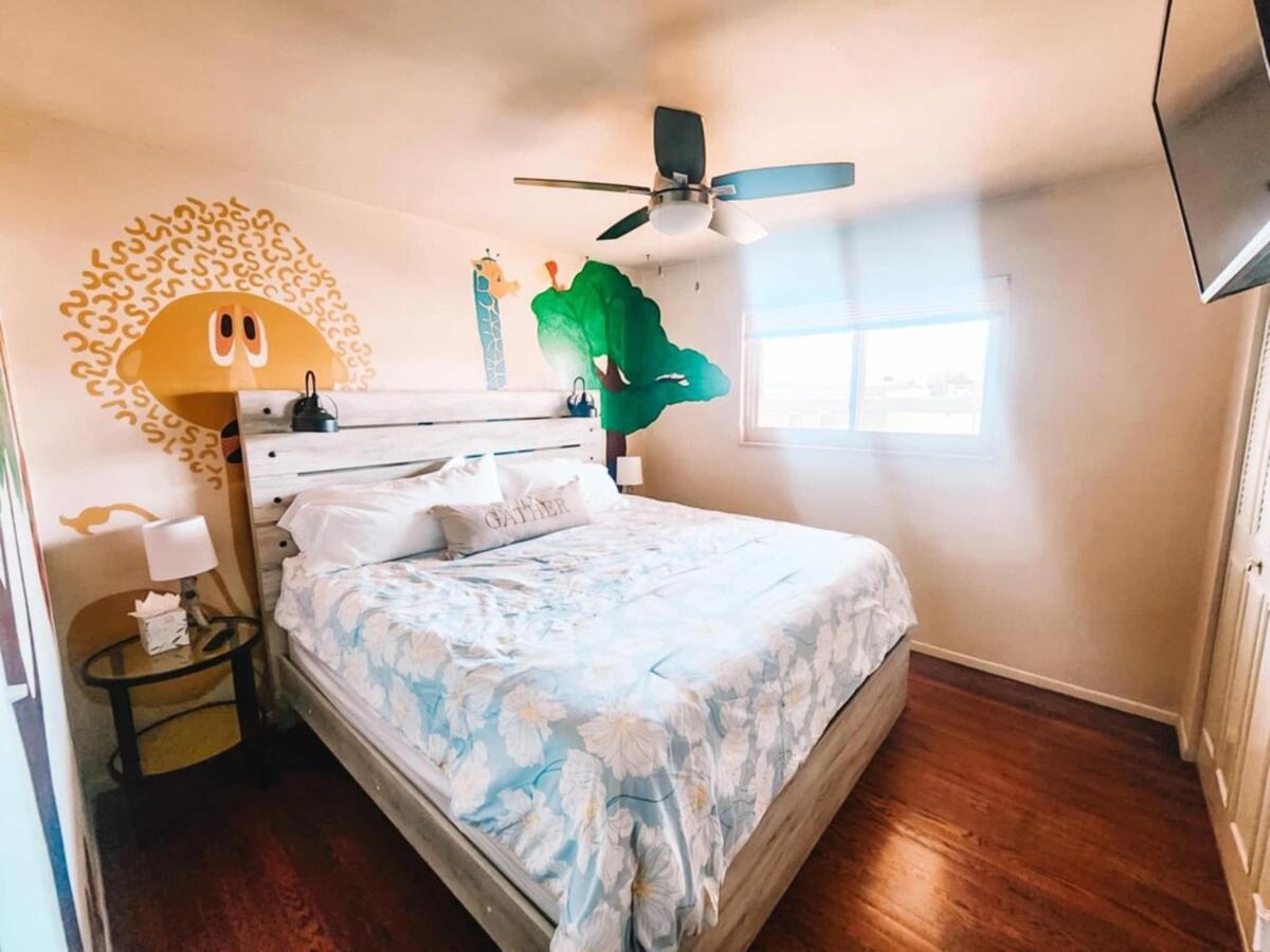 Villa Pet Friendly Gorgeous Large 5 Bdrm Near