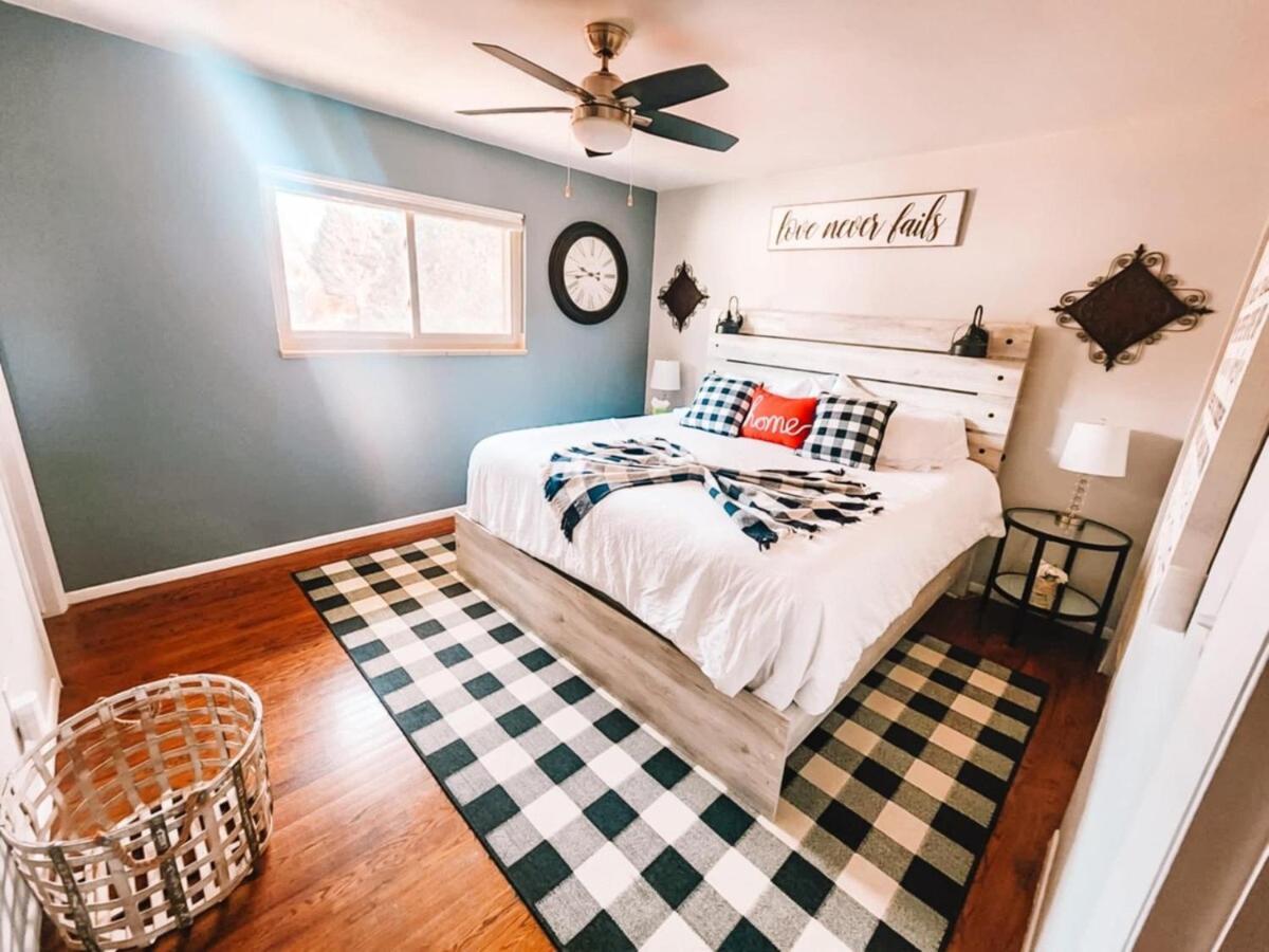 Villa Pet Friendly Gorgeous Large 5 Bdrm Near