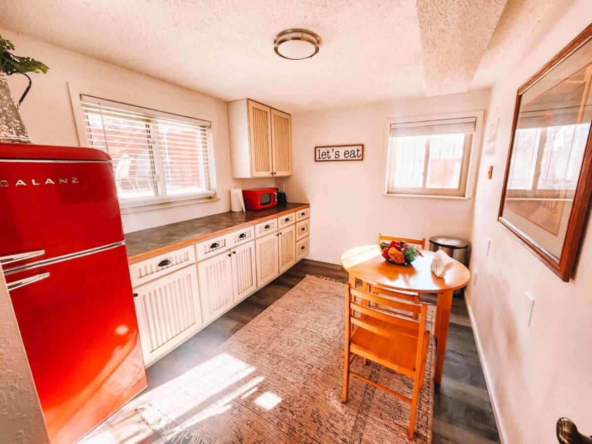 Pet Friendly Gorgeous Large 5 Bdrm Near Villa