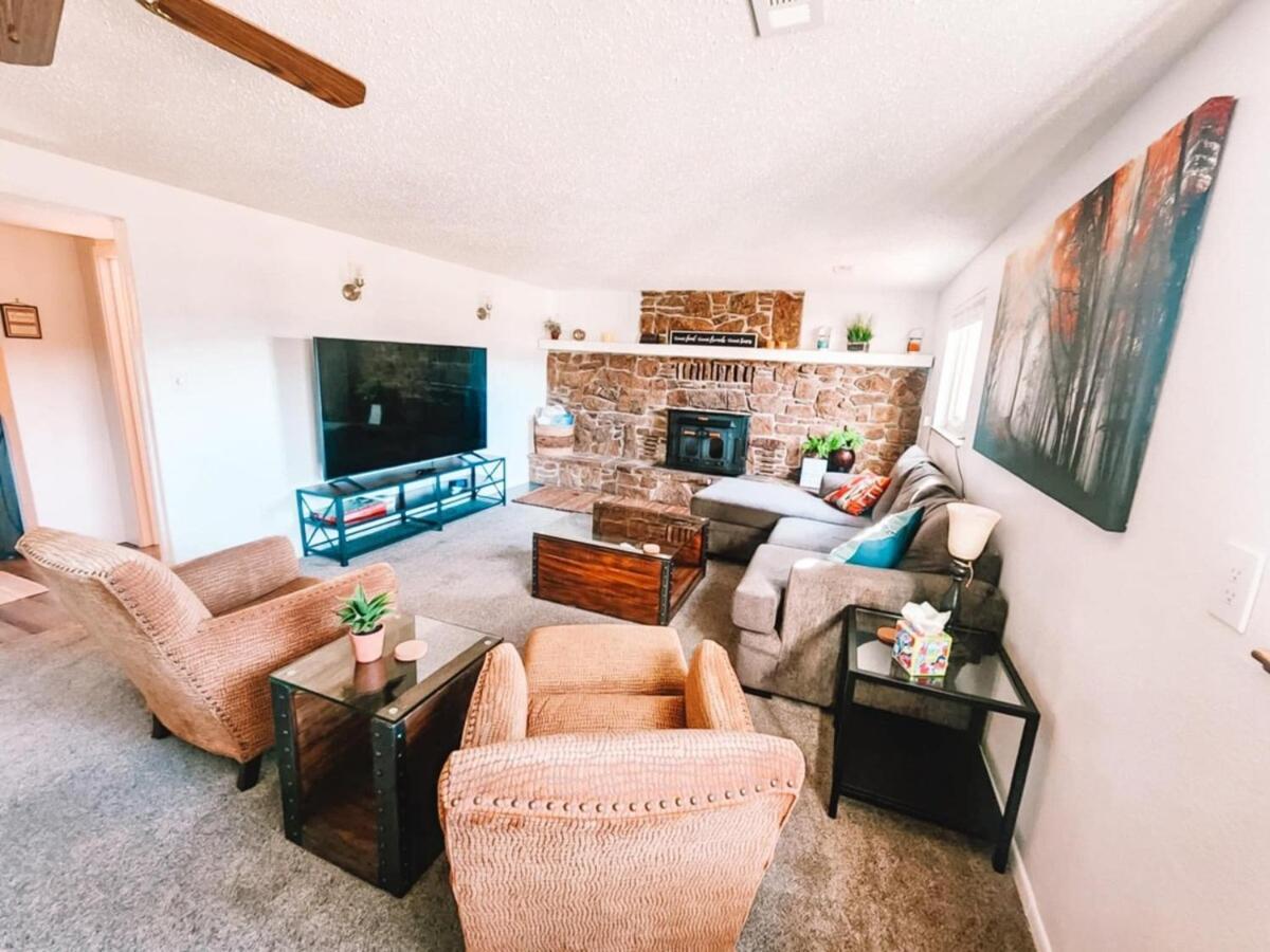 Villa Pet Friendly Gorgeous Large 5 Bdrm Near Colorado Springs