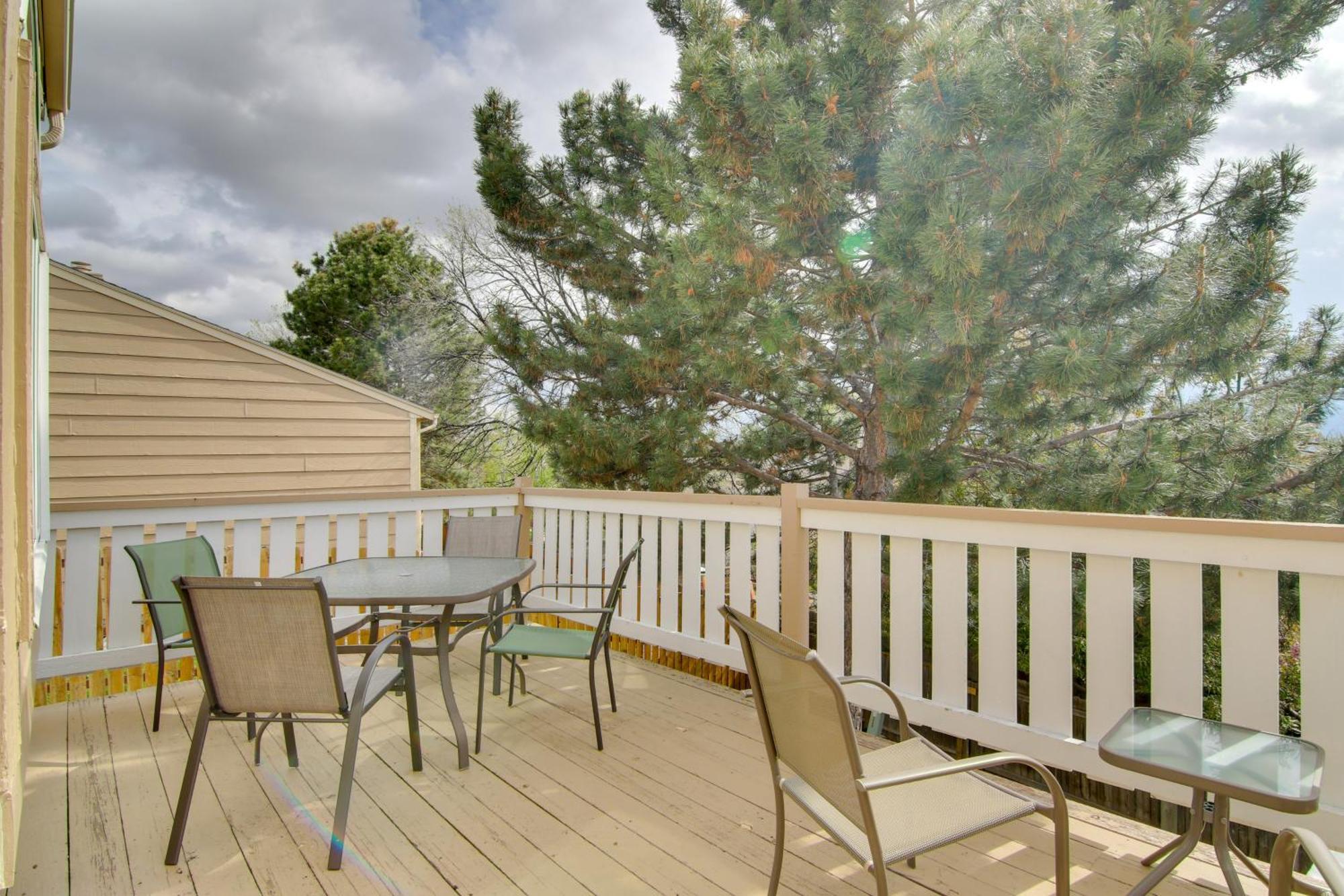 Cozy Abode 8 Mi To Downtown! Holiday home *