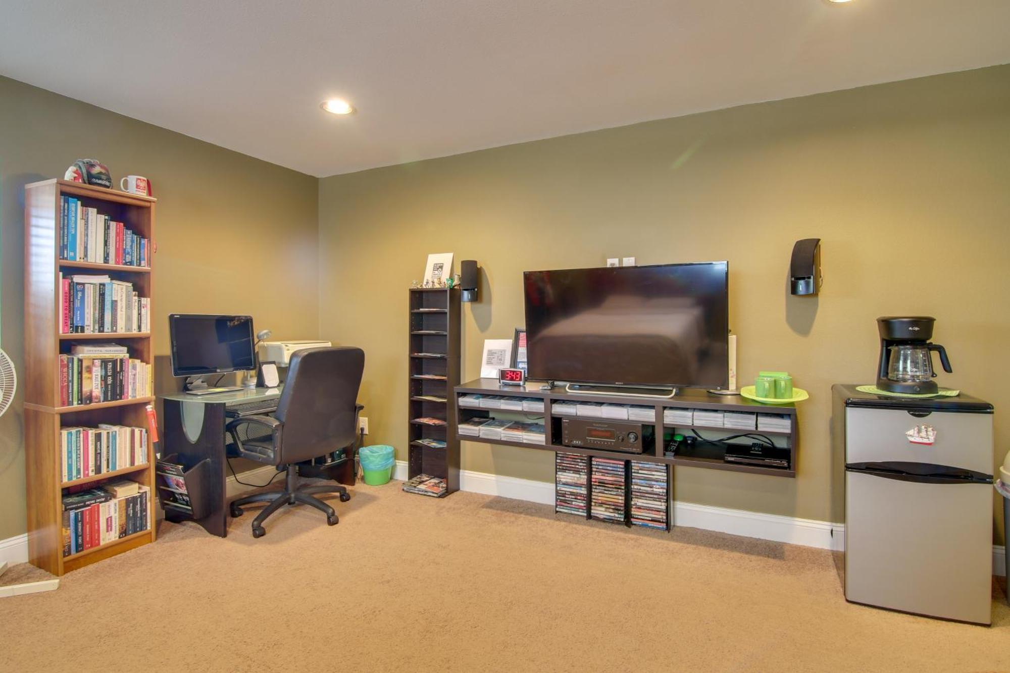 Cozy Abode 8 Mi To Downtown! Holiday home Colorado Springs