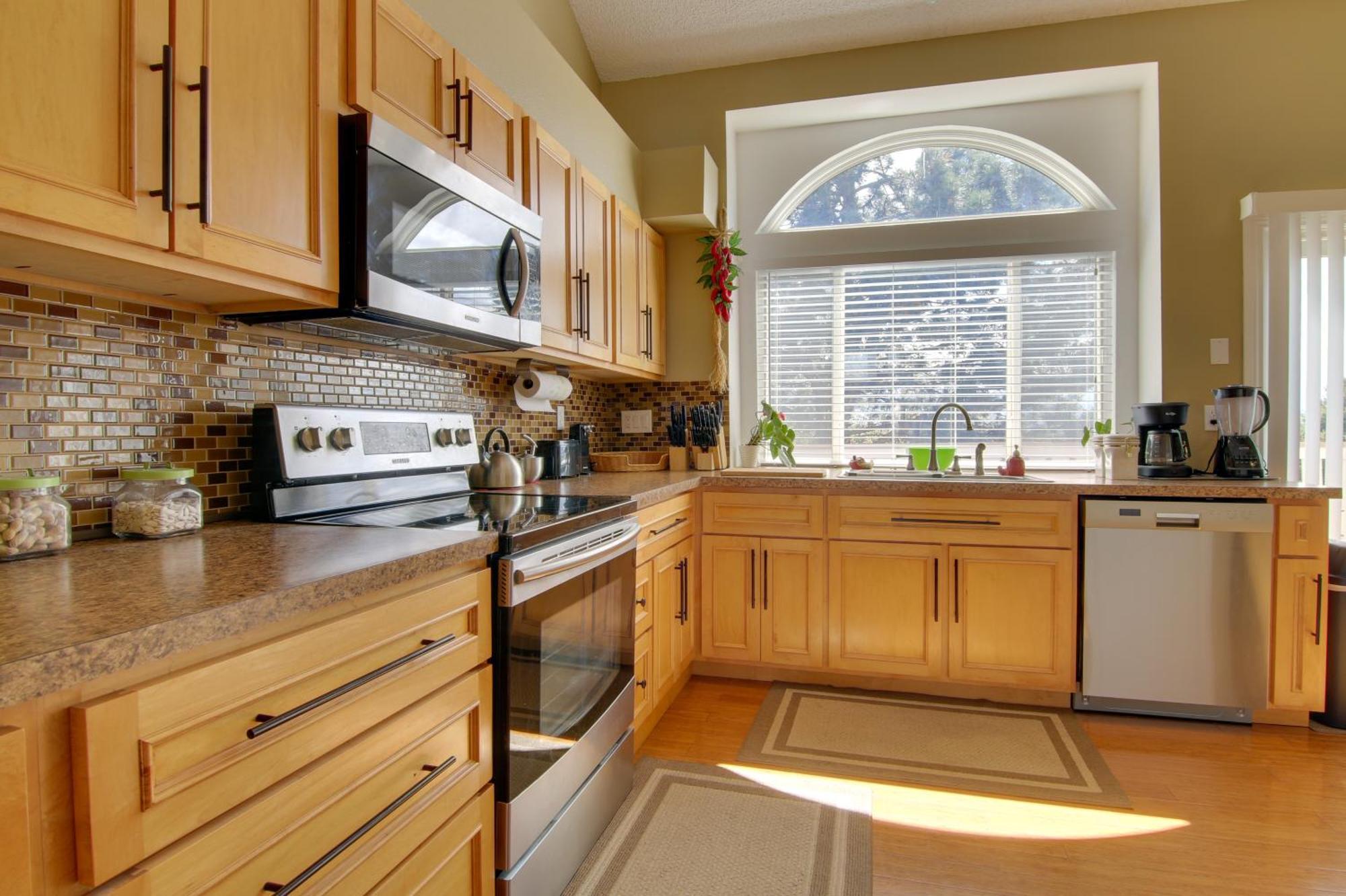 Holiday home Cozy Abode 8 Mi To Downtown! *