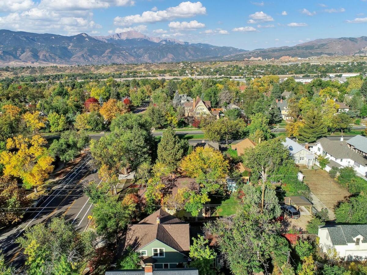 Family-ready Downtown Classic, 4 Mins To Cc Holiday home *