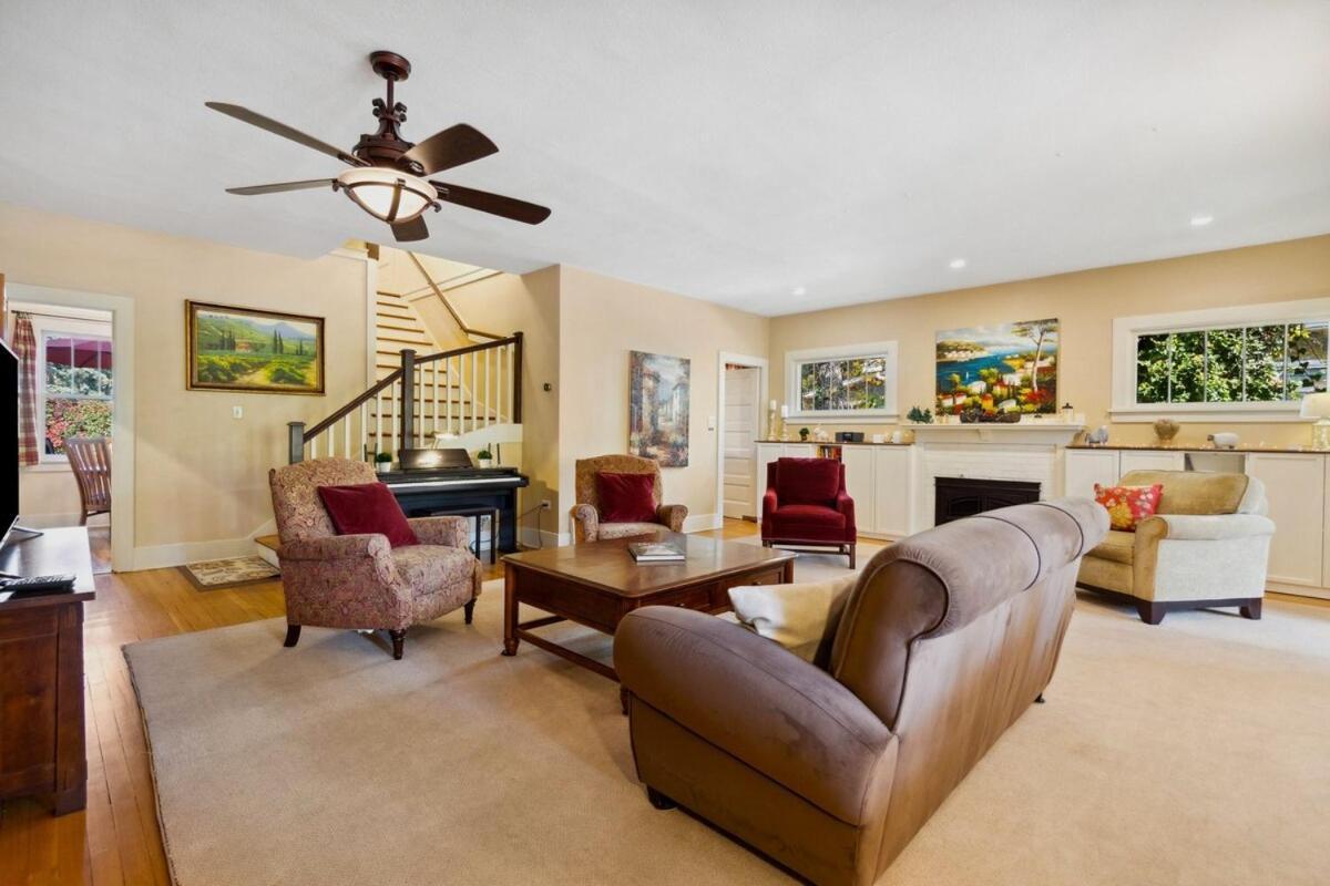 Holiday home Family-ready Downtown Classic, 4 Mins To Cc