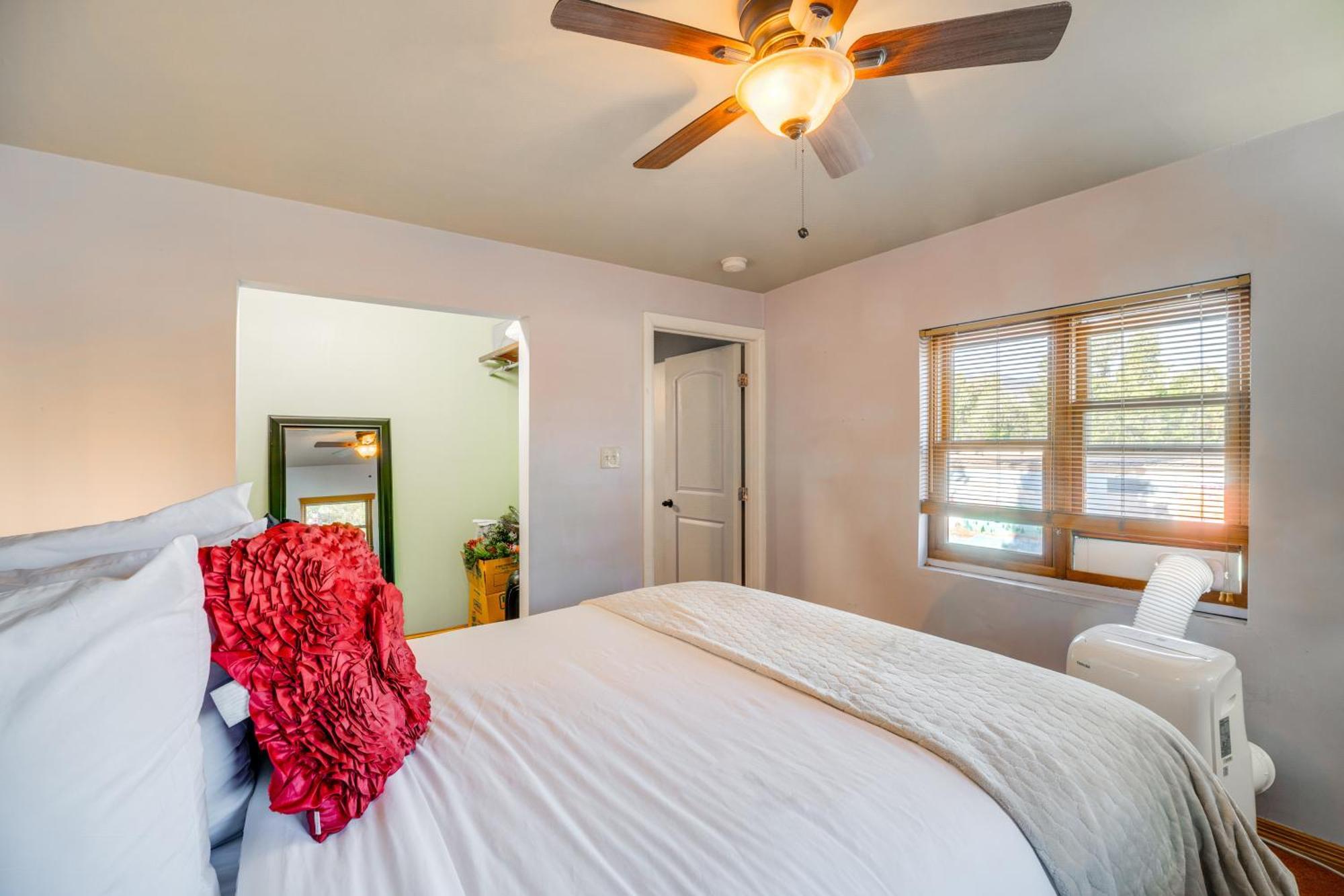 Apartment 1 Mi To Red Rock Canyon Old Downtown Loft *