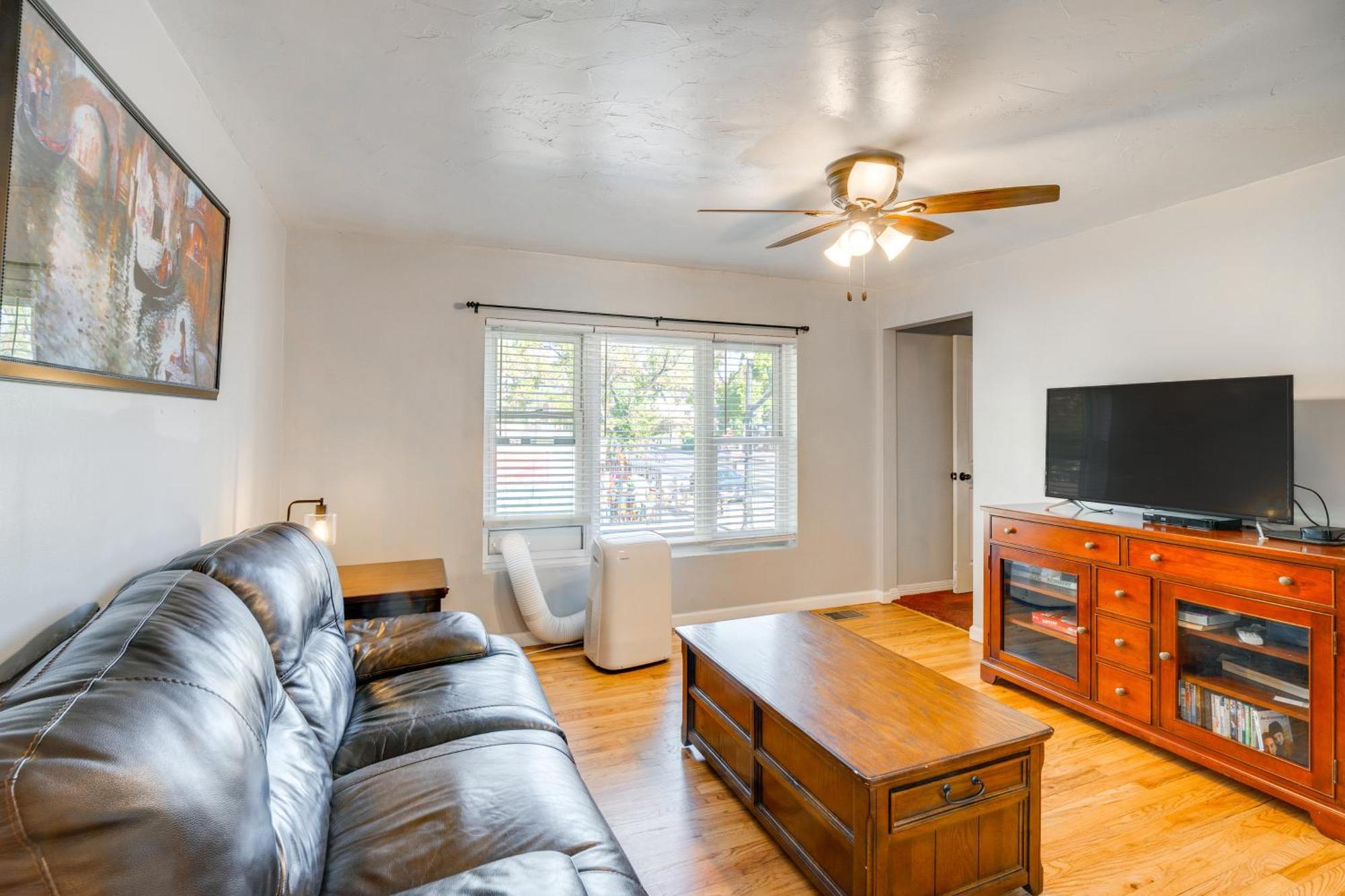 Apartment 1 Mi To Red Rock Canyon Old Downtown Loft Colorado Springs