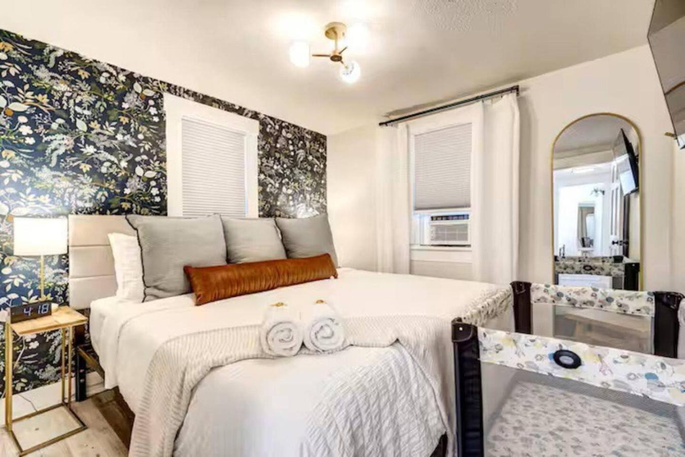 Holiday home Contemp, Quaint Entire 2bd Unit Colorado Springs