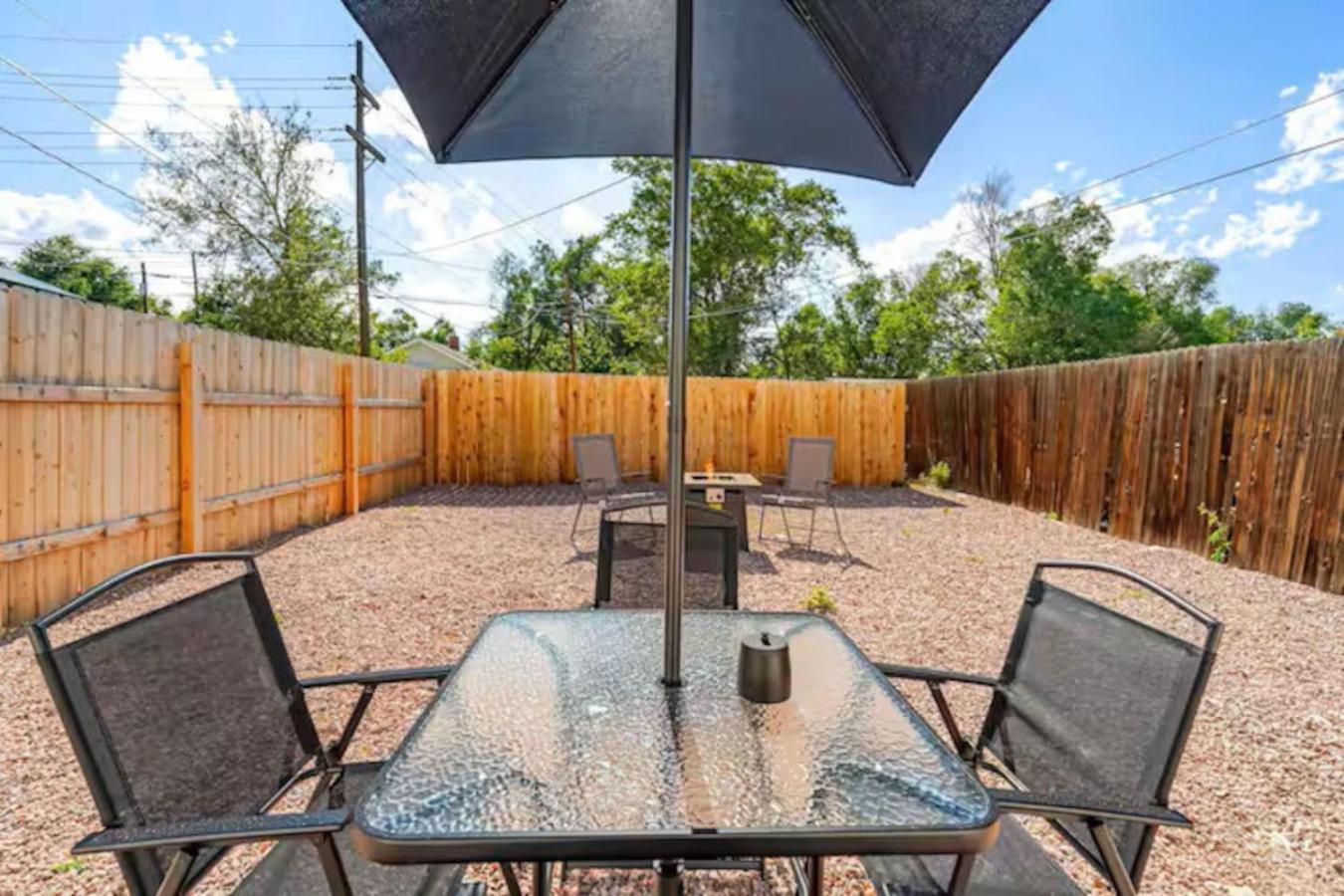 Holiday home Contemp, Quaint Entire 2bd Unit *