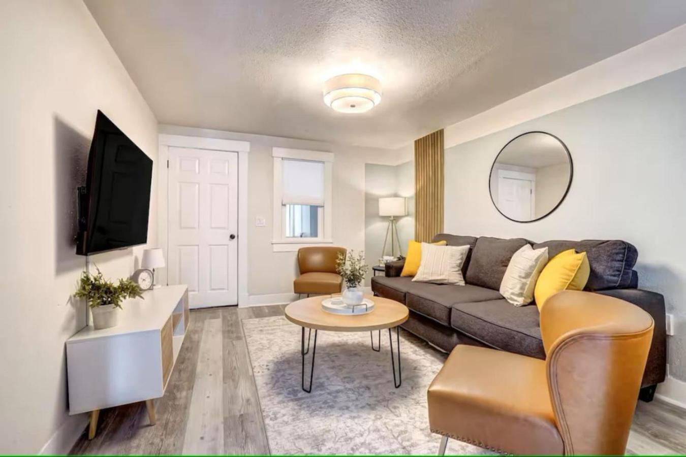 Holiday home Contemp, Quaint Entire 2bd Unit Colorado Springs