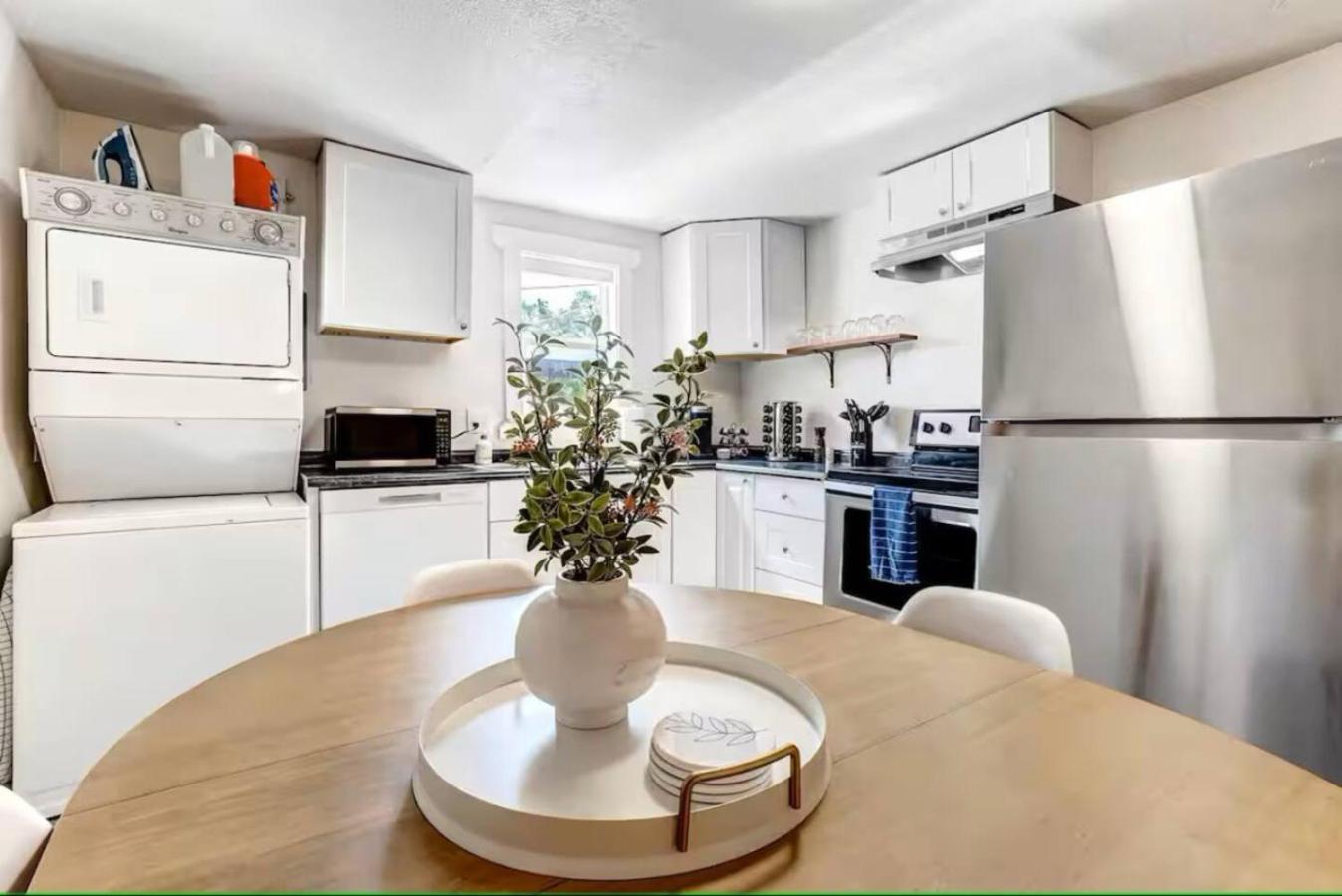 Contemp, Quaint Entire 2bd Unit *