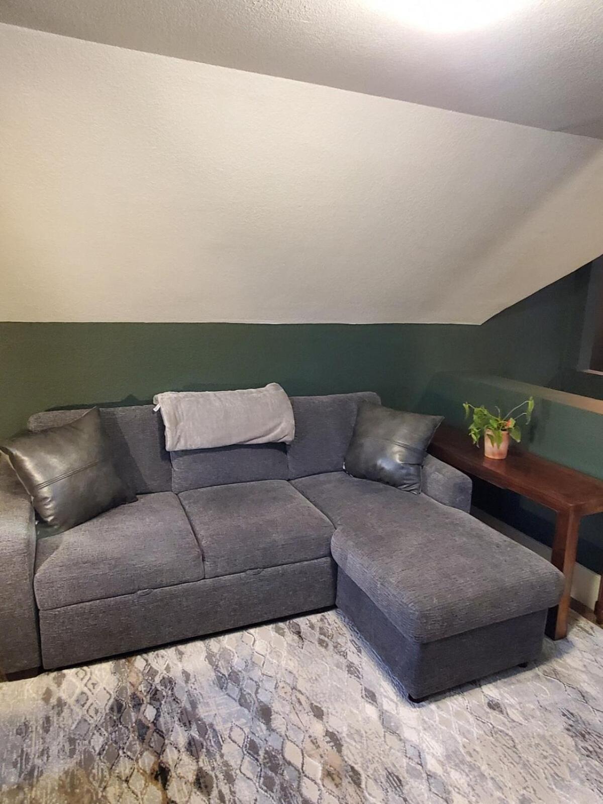 Cozy 1-bedroom Townhouse Near Downtown Colorado Springs