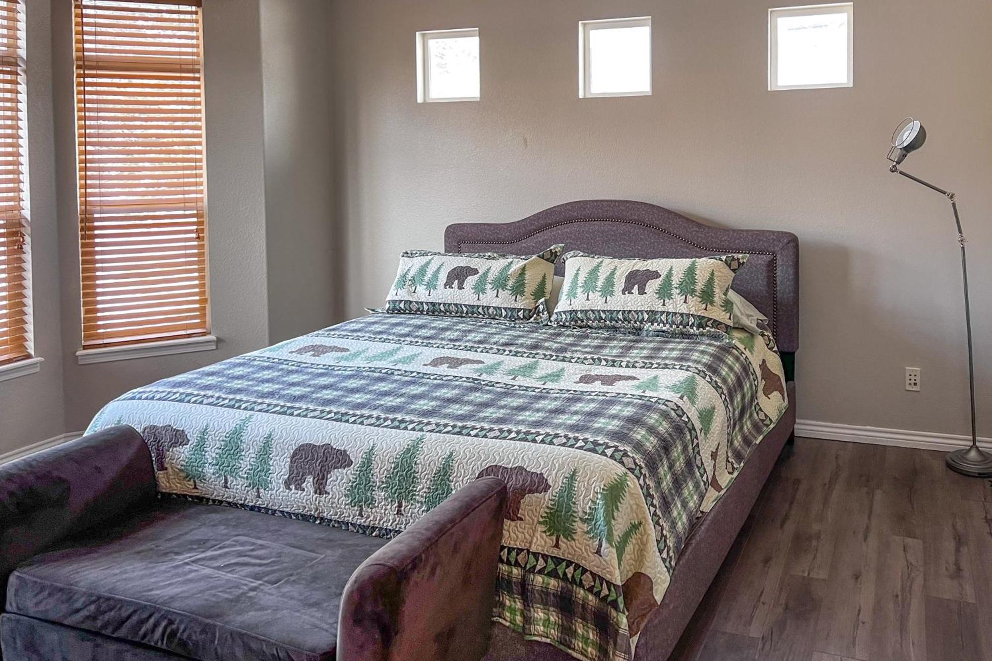 Holiday home Townhome About 10 Miles To Downtown! Colorado Springs
