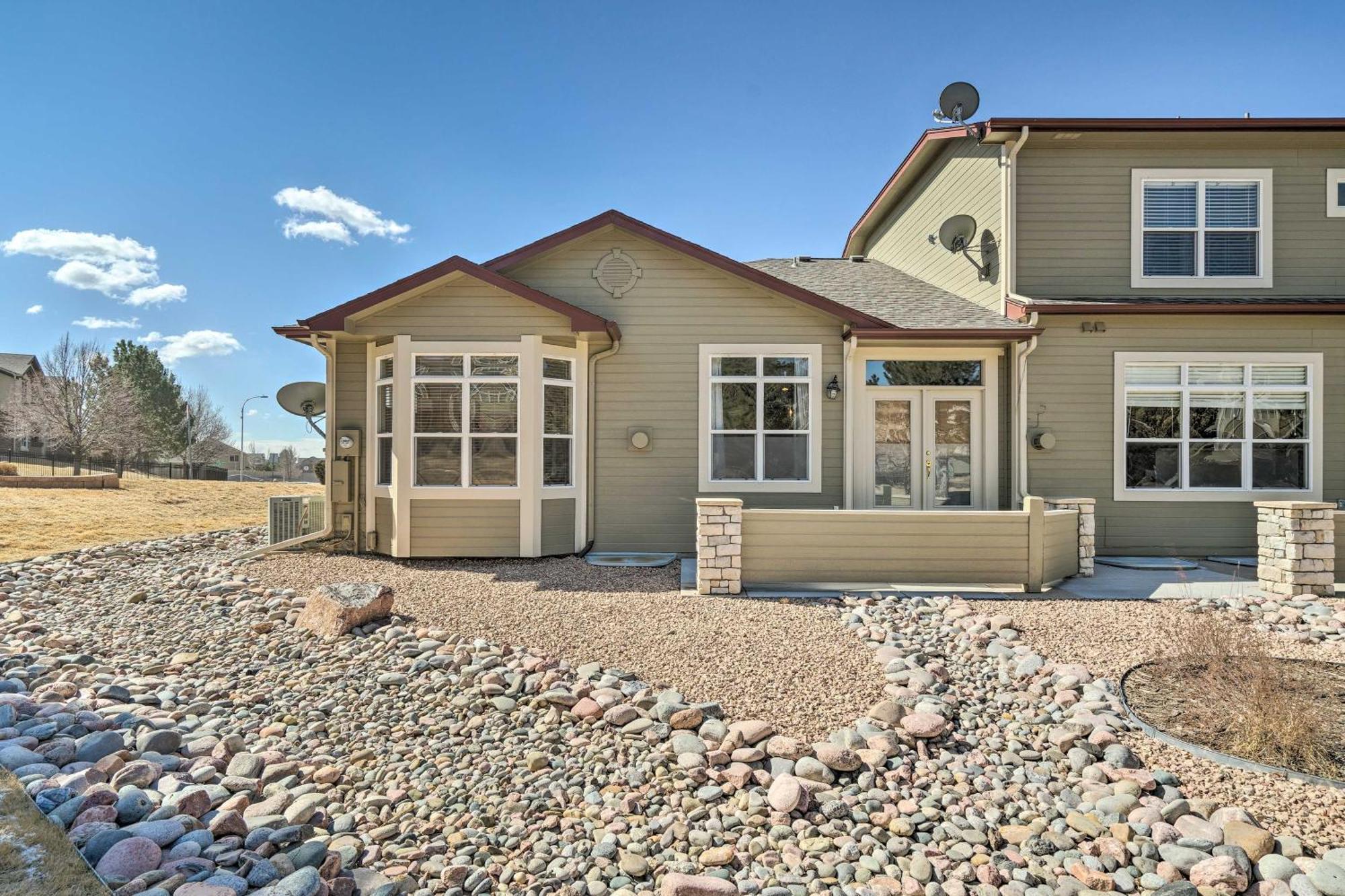 Holiday home Townhome About 10 Miles To Downtown! *