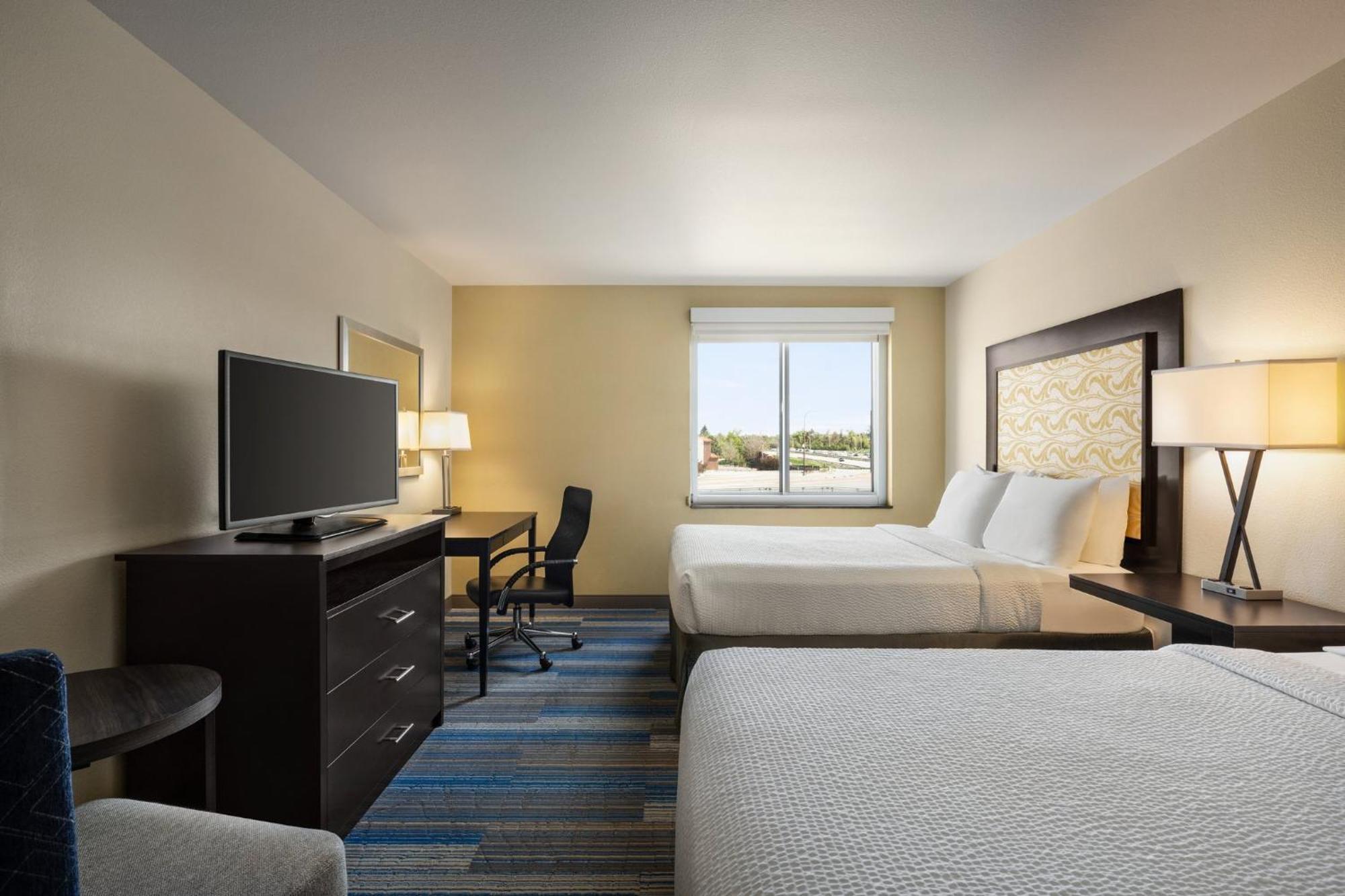 Express & By Ihg