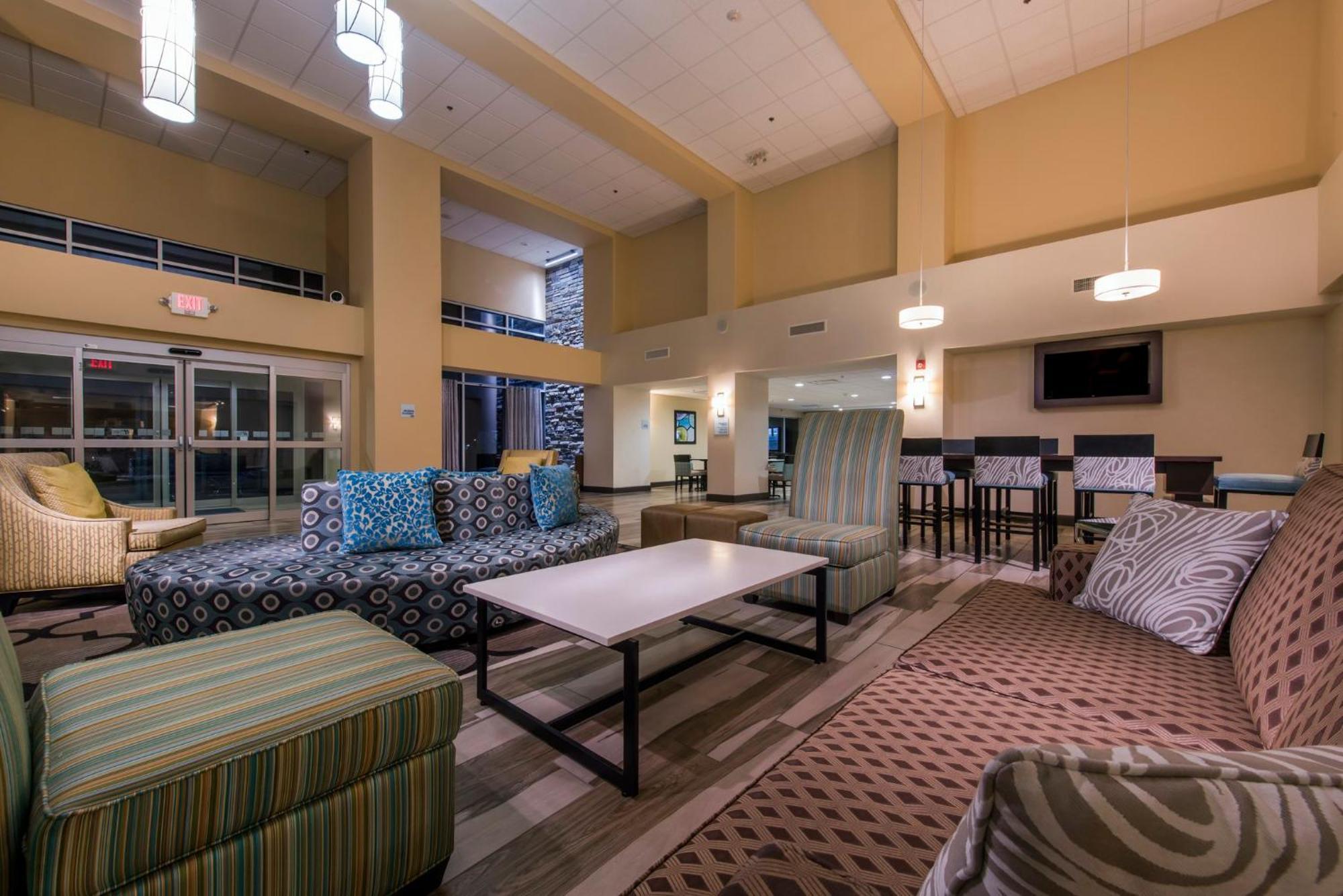 Hotel Express & By Ihg 2*