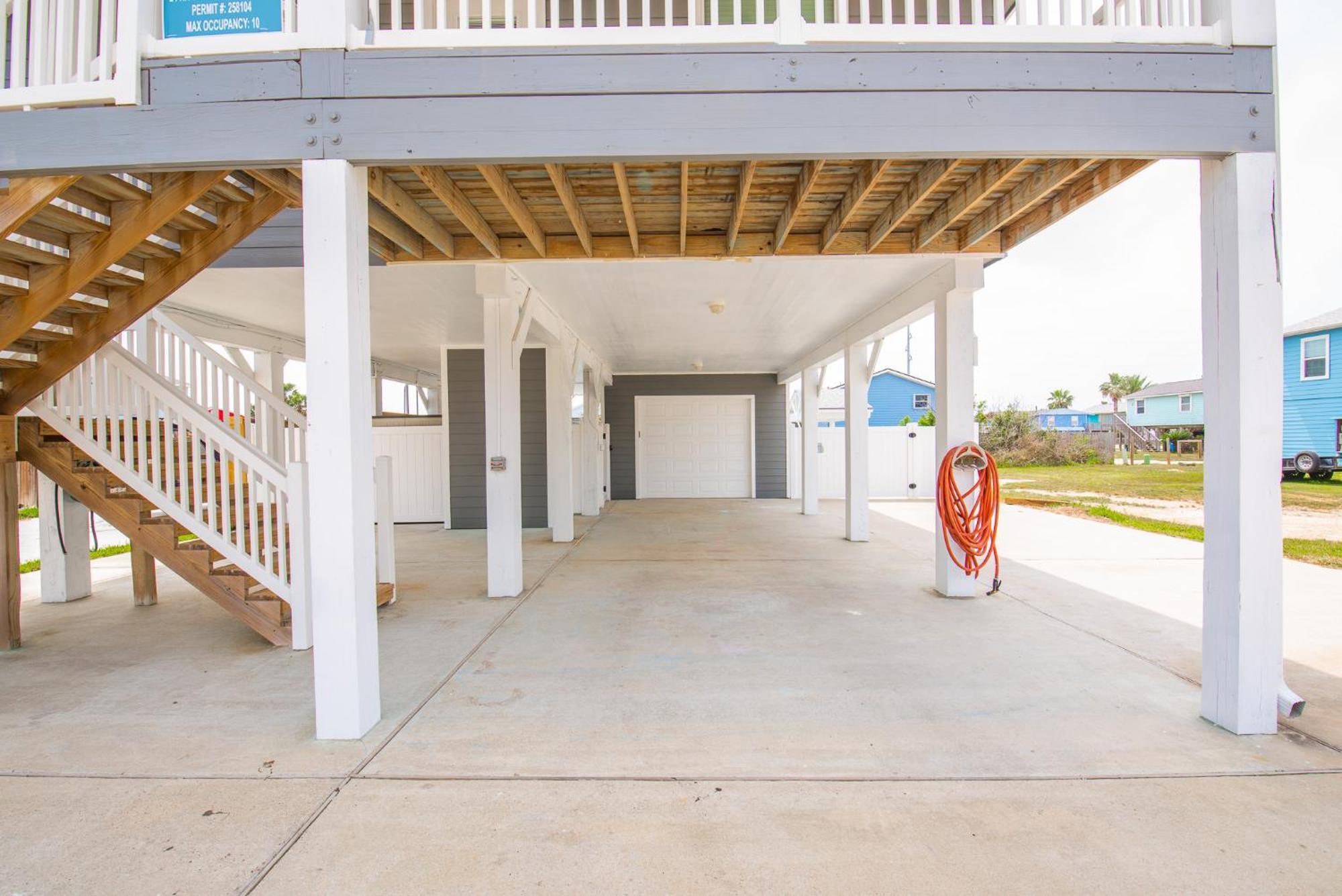 Latitude Adjustment - Private Pool Elevator Holiday home