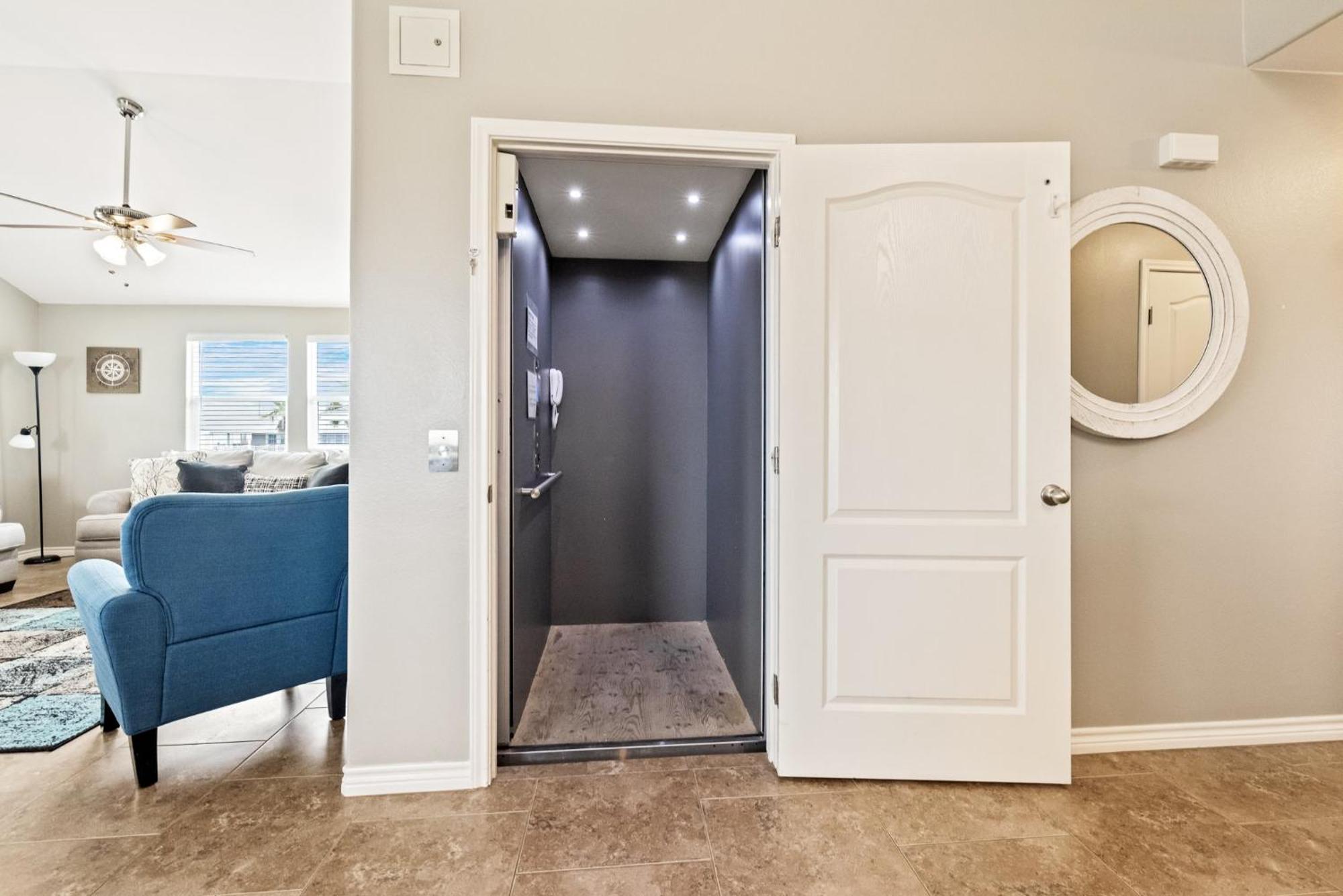 Latitude Adjustment - Private Pool Elevator Holiday home *