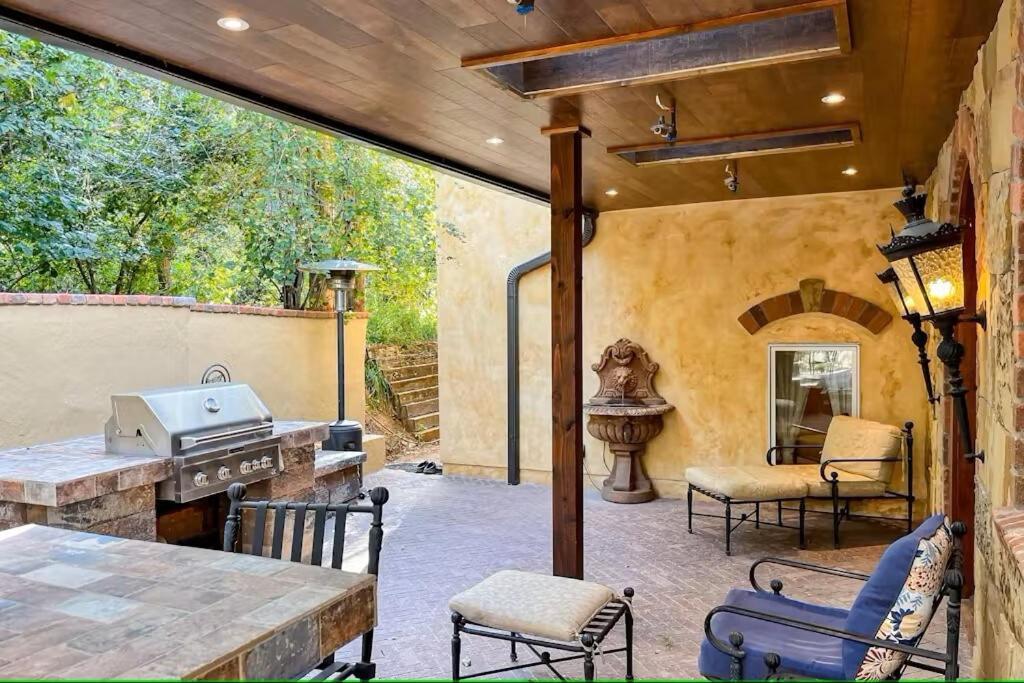 Luxury Mansion W Sauna Shower And Hot Tub Apartment