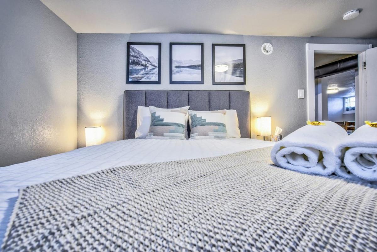 Olympic Flat Downtown W Hot Tub Bbq & Fire Pit Apartment Colorado Springs