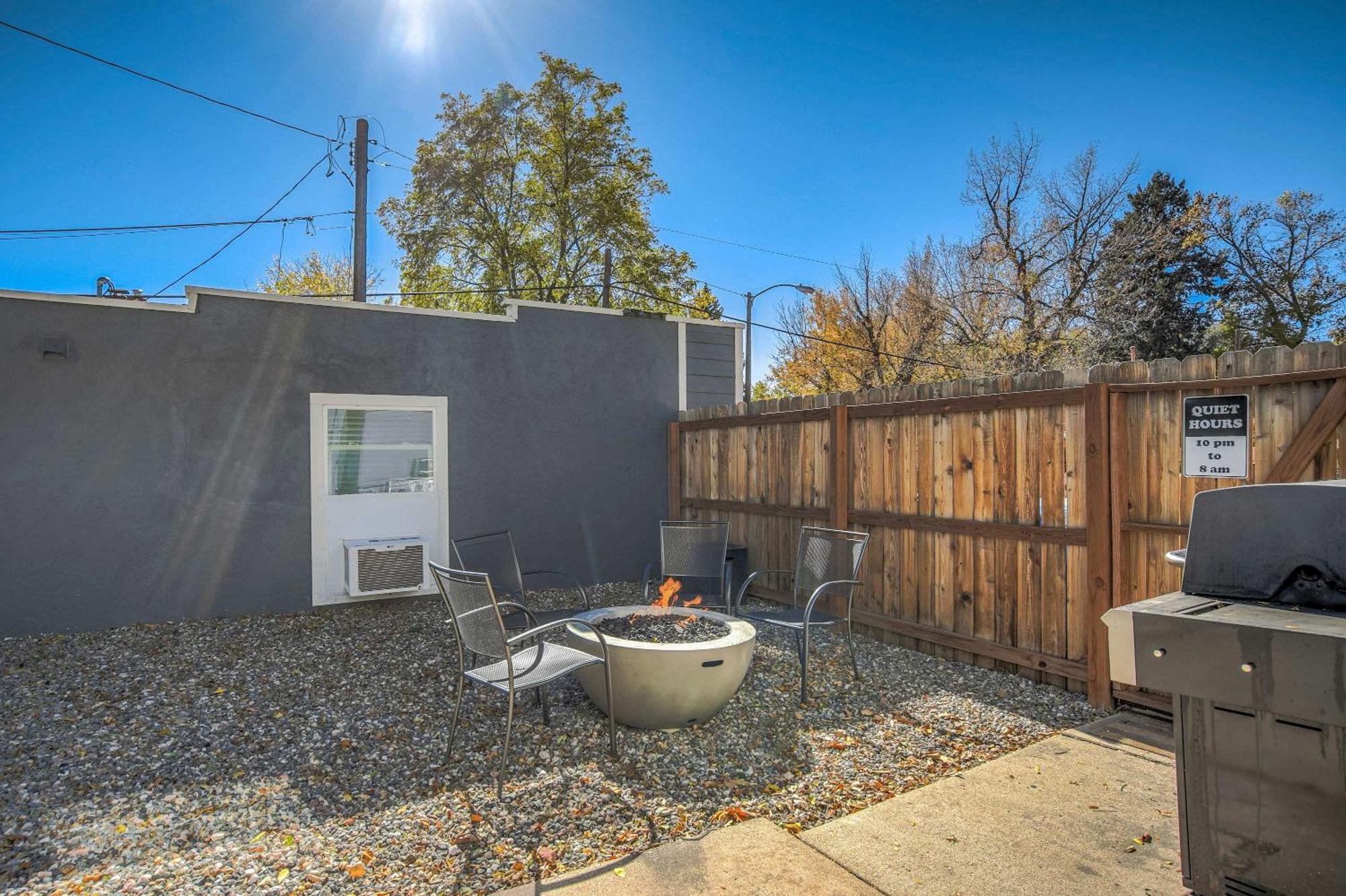Apartment Olympic Flat Downtown W Hot Tub Bbq & Fire Pit