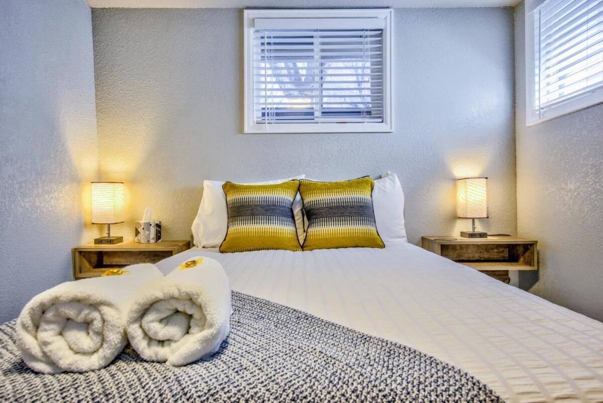 Apartment Olympic Flat Downtown W Hot Tub Bbq & Fire Pit *