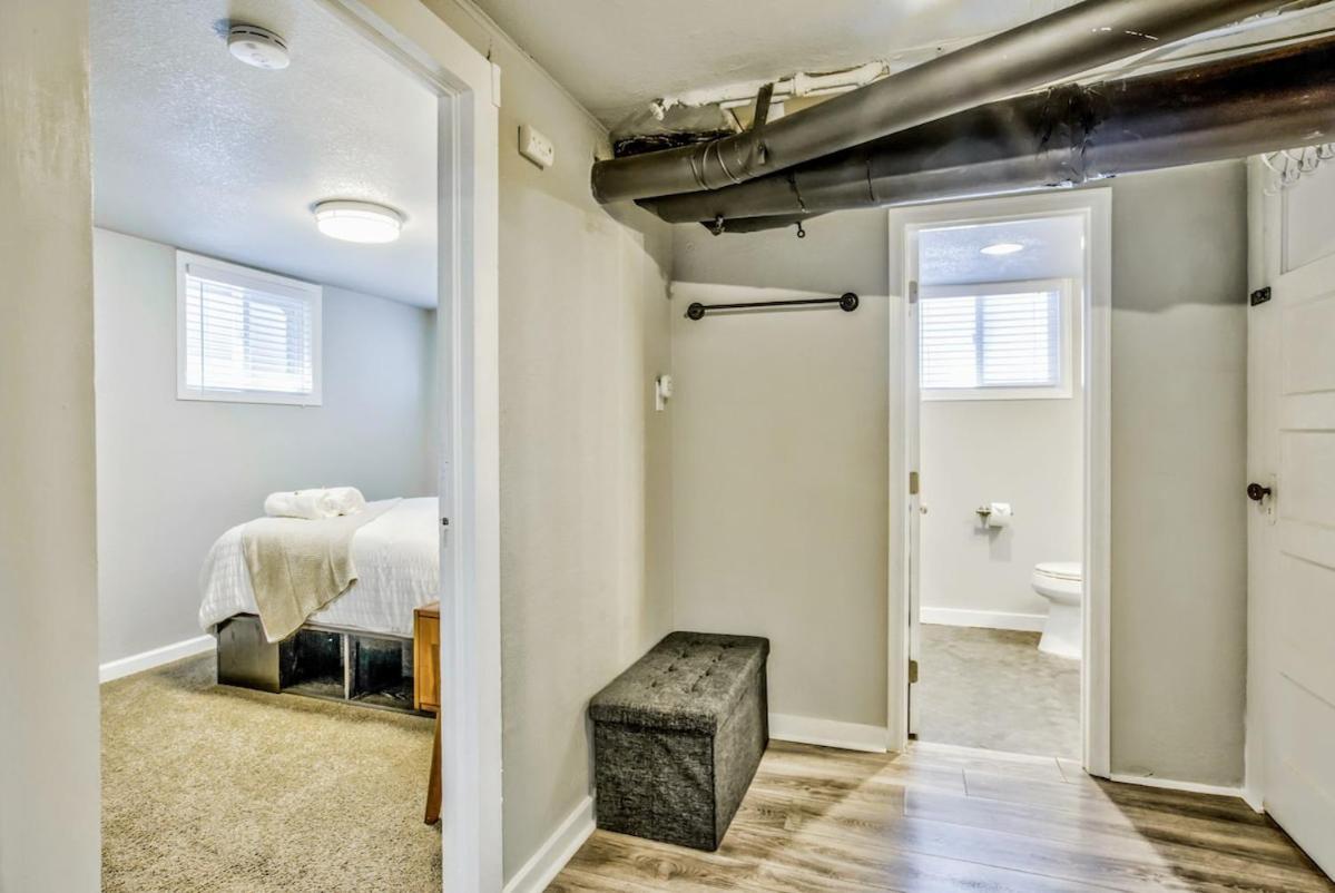 Olympic Flat Downtown W Hot Tub Bbq & Fire Pit Apartment Colorado Springs