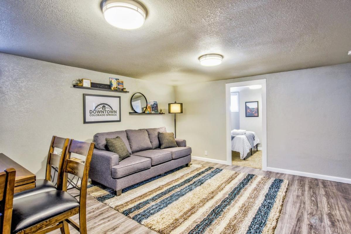 Olympic Flat Downtown W Hot Tub Bbq & Fire Pit Colorado Springs